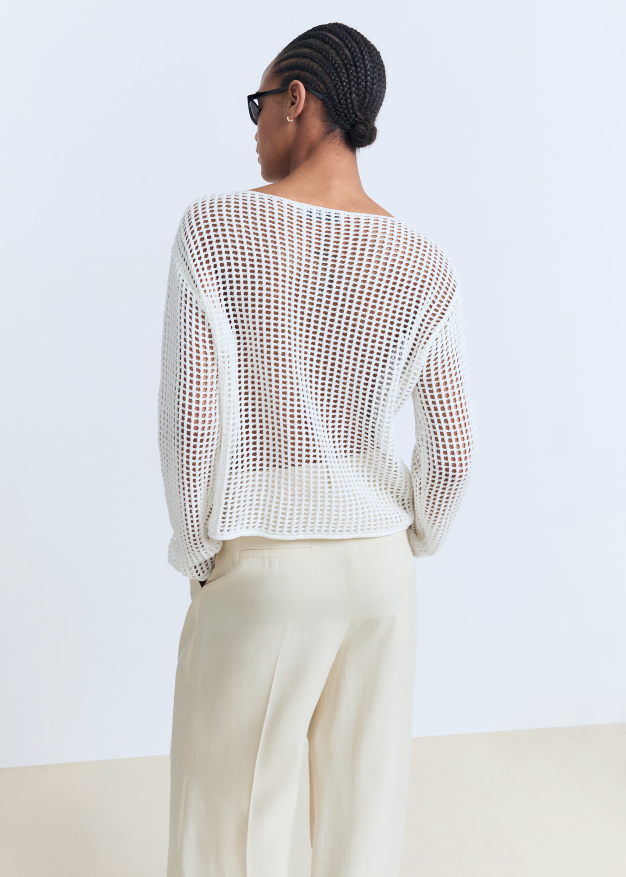 Long-sleeved crochet sweater - Reverse of the article