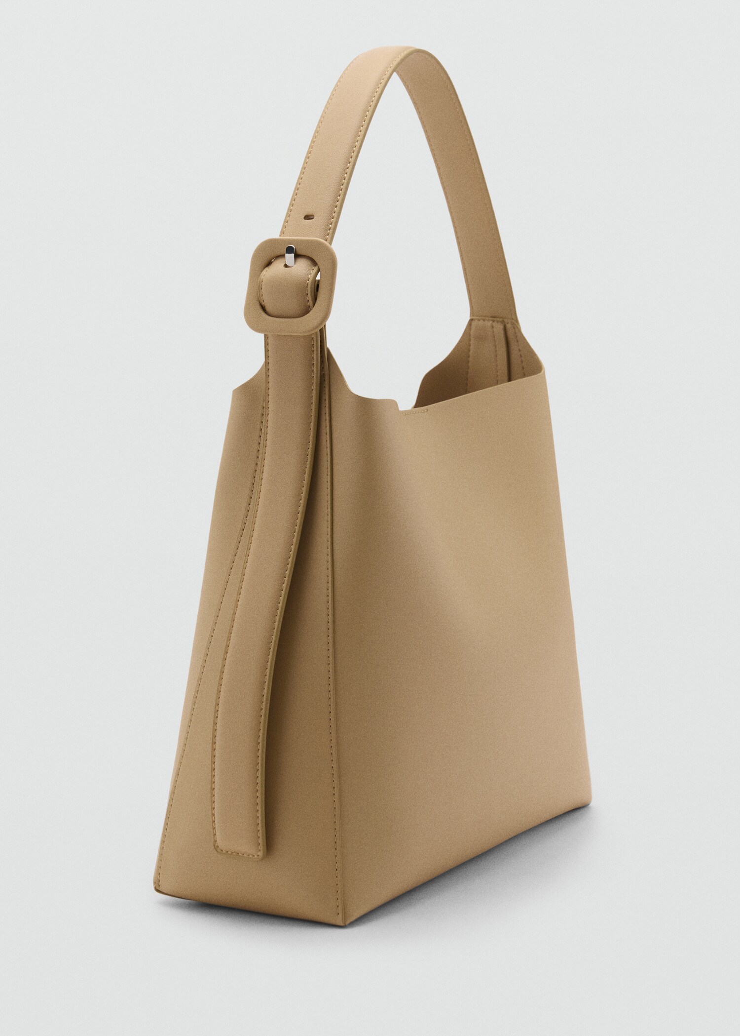 Bolso bucket efecto piel - Plano medio