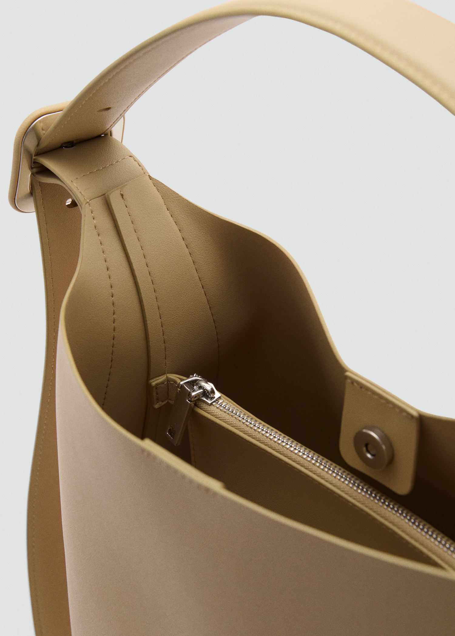 Bolso bucket efecto piel - Detalle del artículo 2
