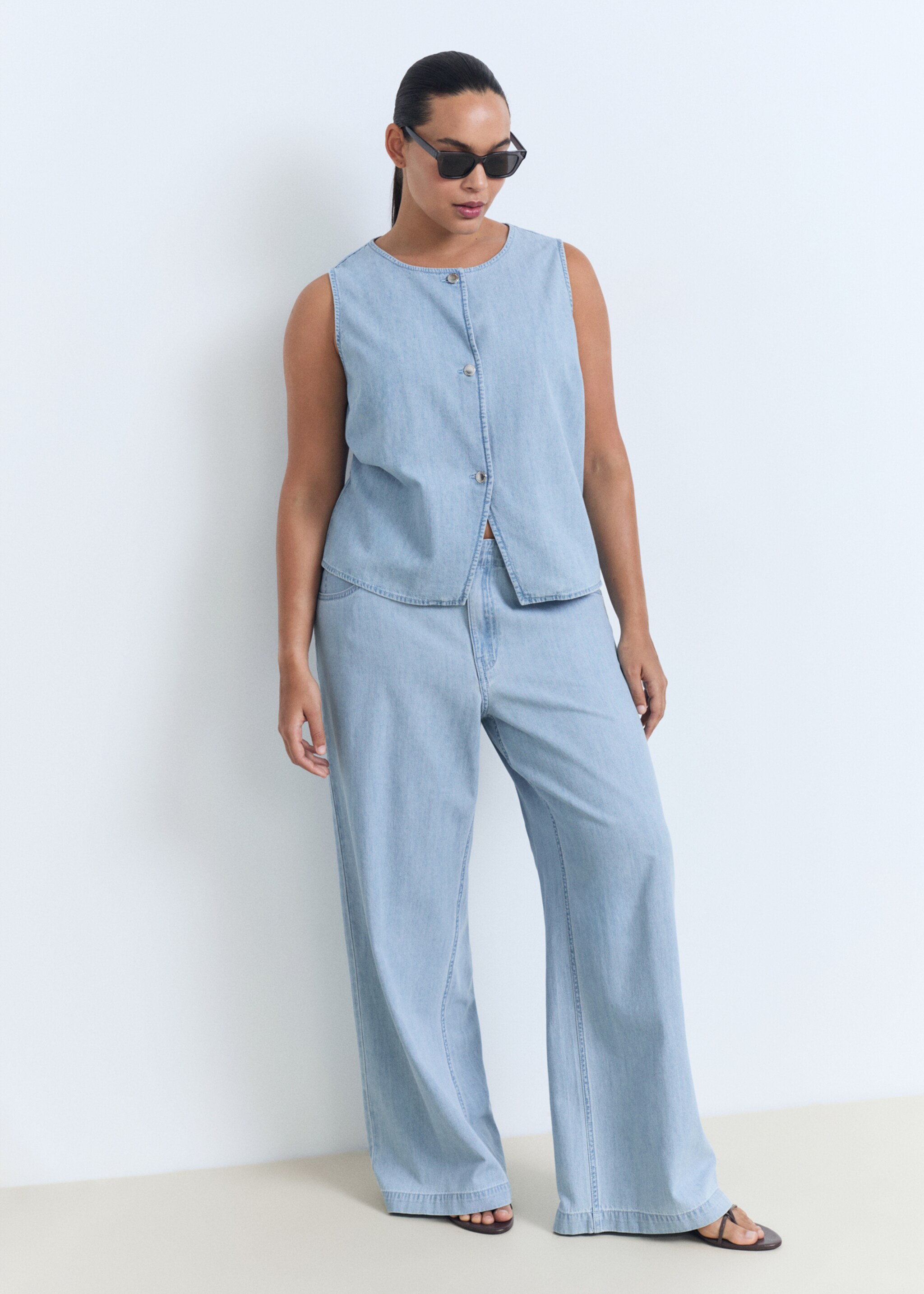 Buttoned denim gilet - Details of the article 3