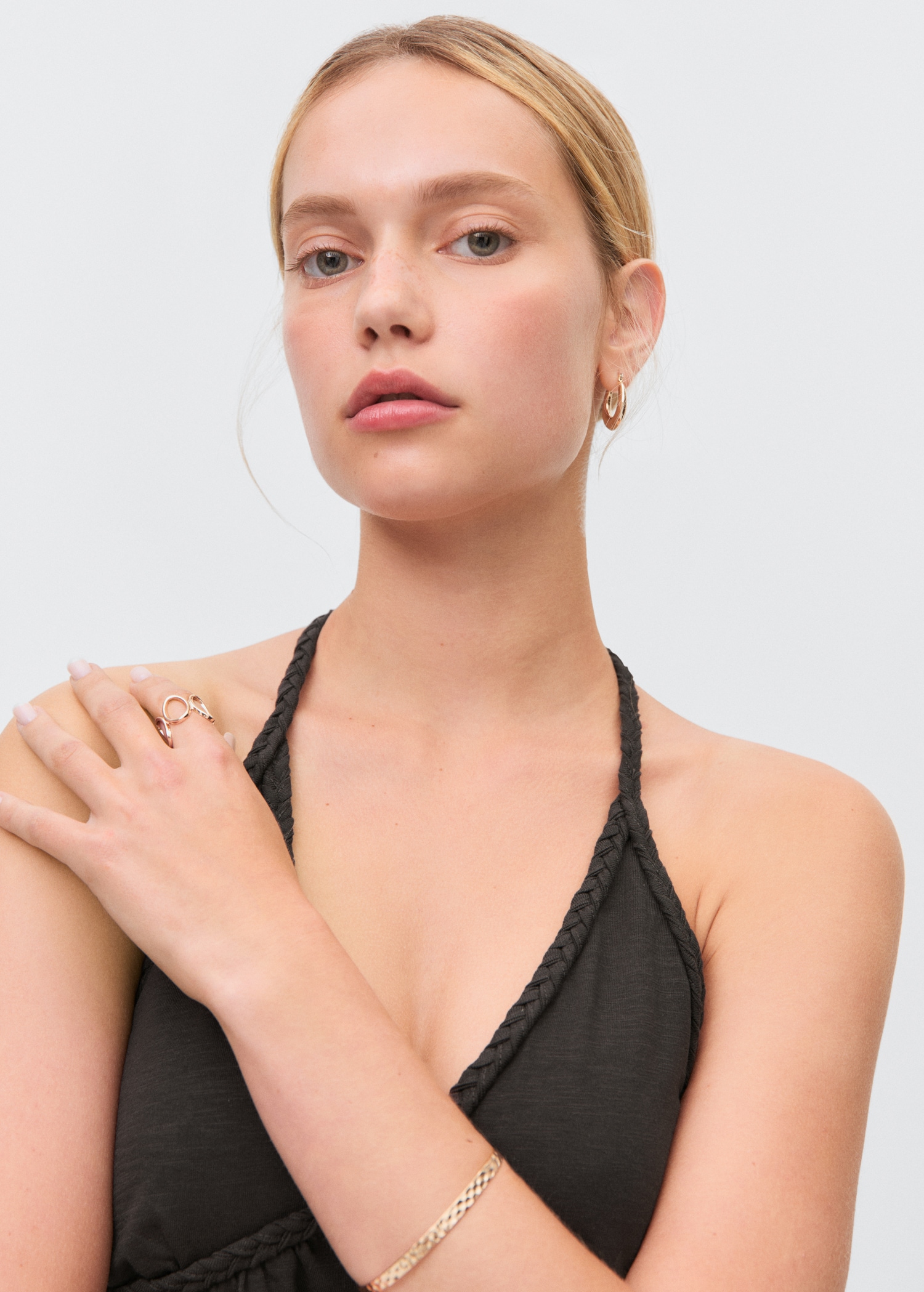 Halter neck top - Details of the article 1