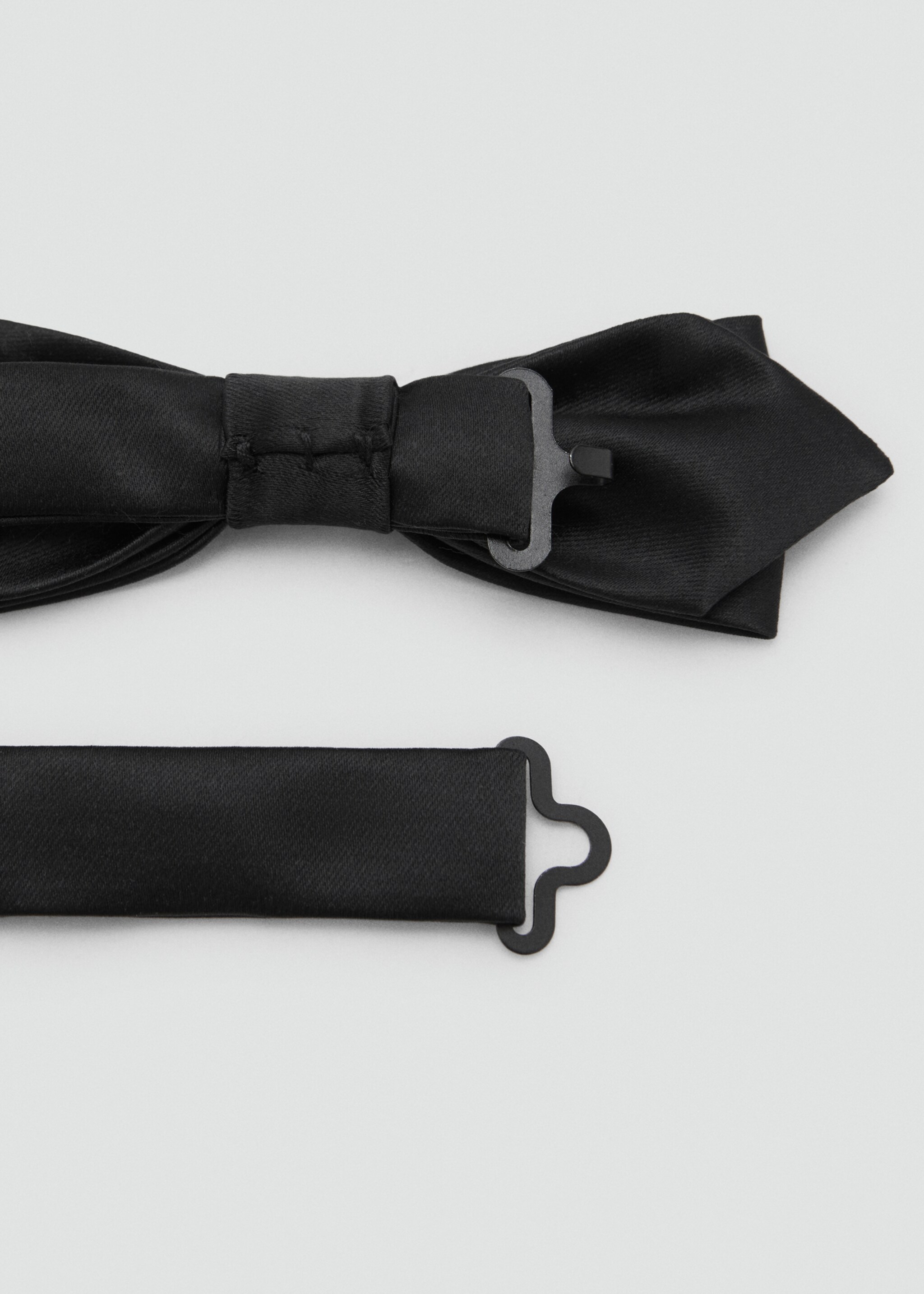 Classic diamond bow tie - Details of the article 1