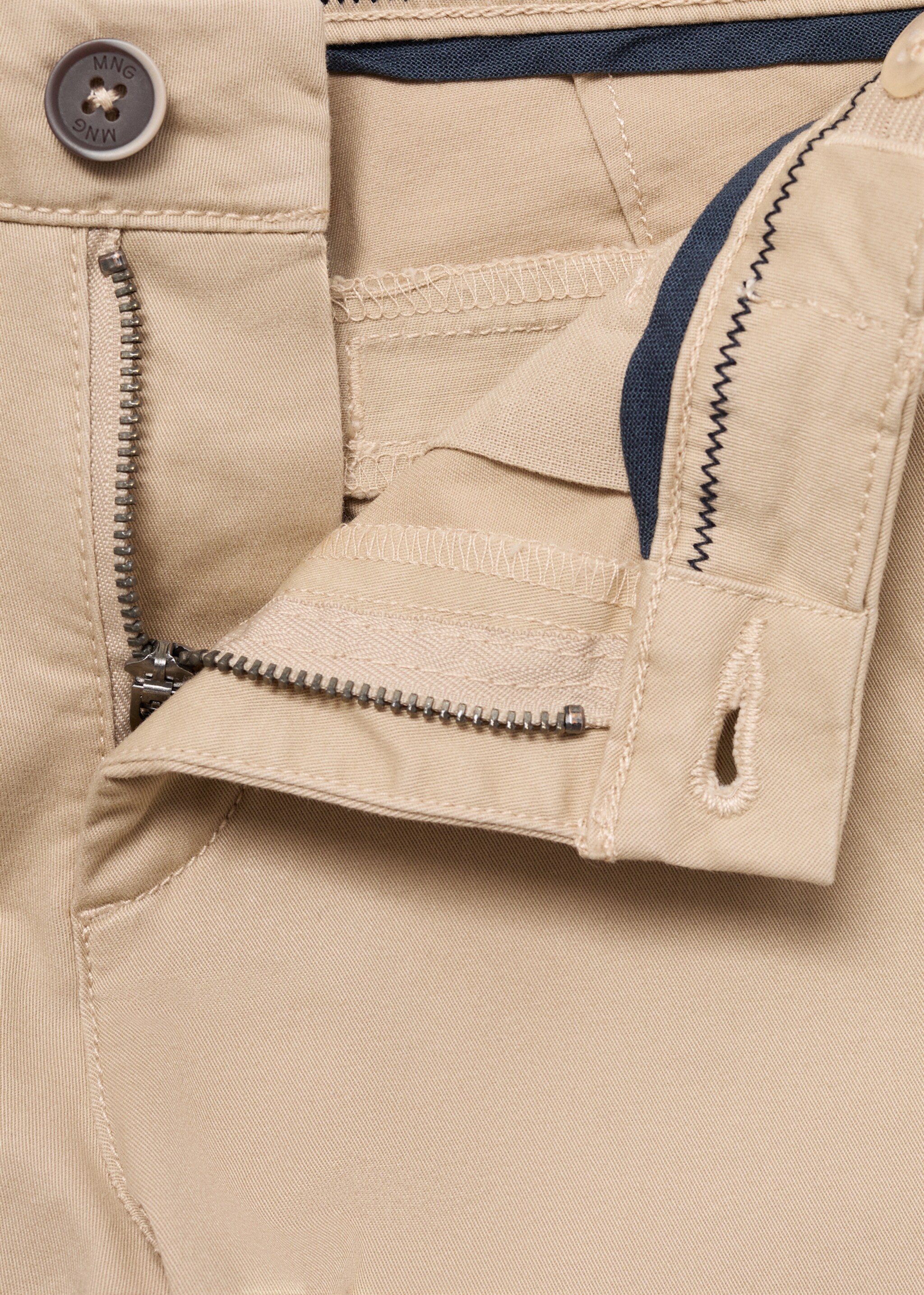 Plain chino trousers - Details of the article 8