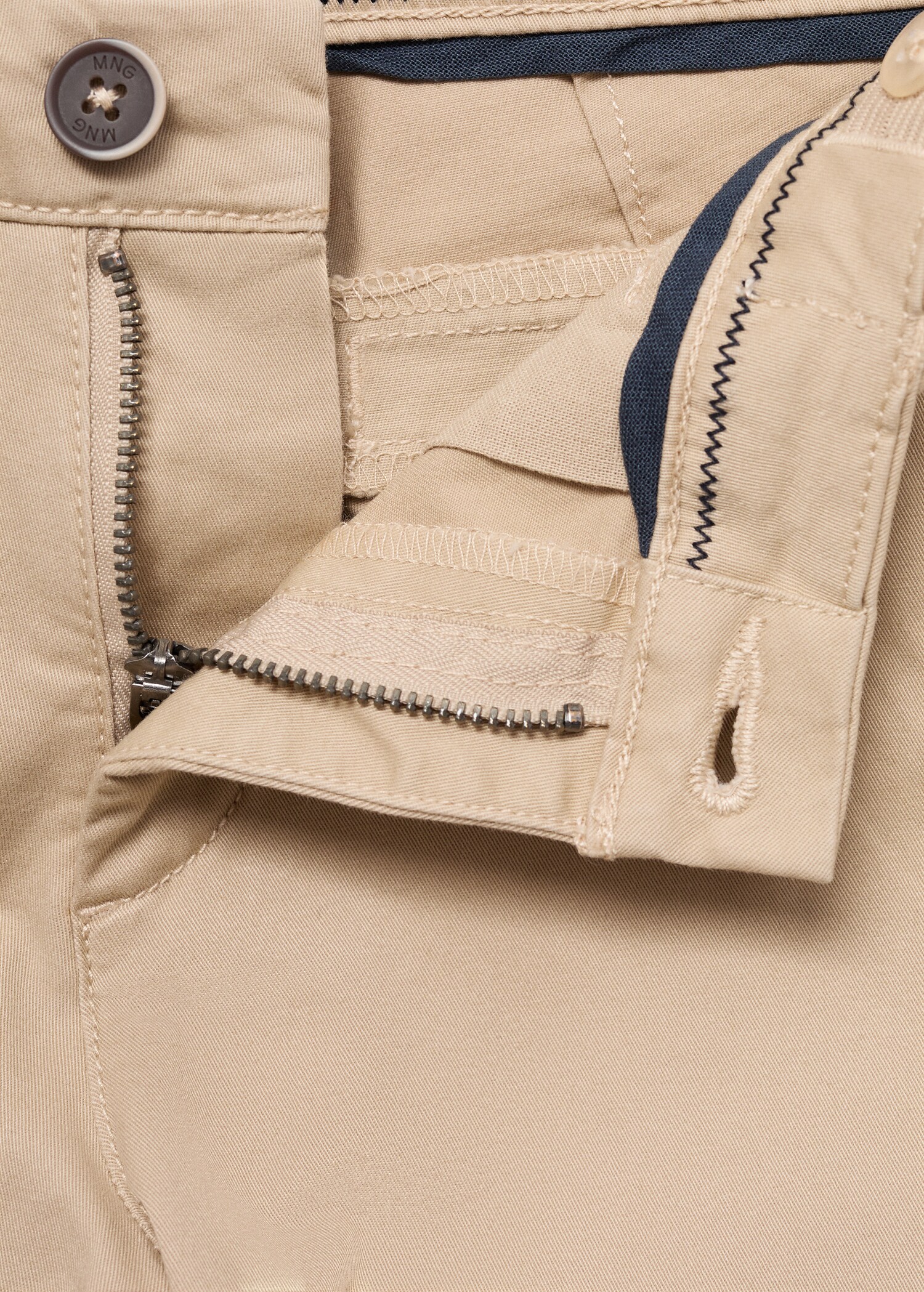 Plain chino trousers - Details of the article 8
