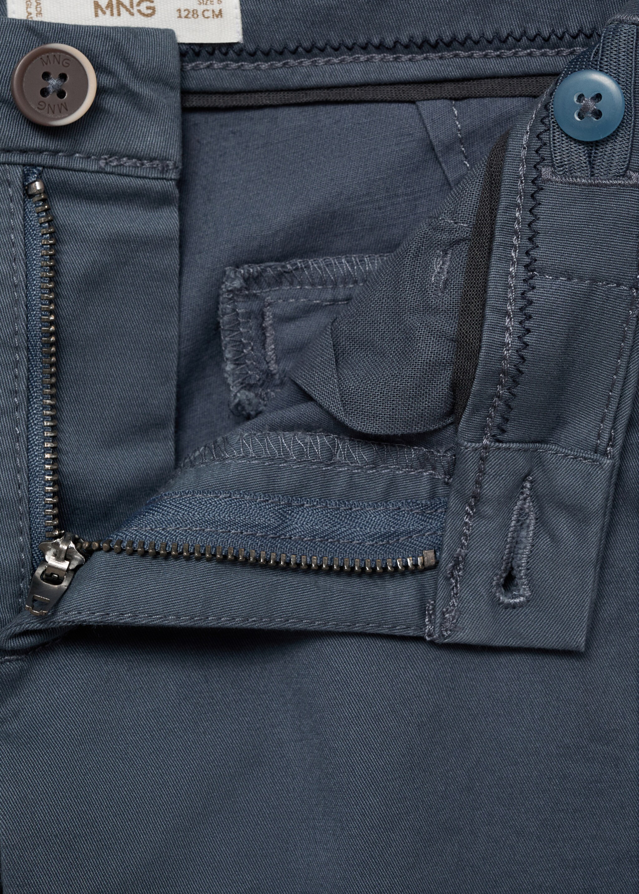 Plain chino trousers - Details of the article 8