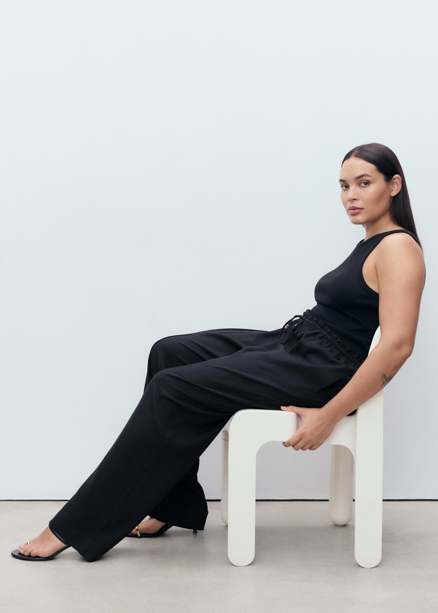 Linen-blend elastic waist trousers - Details of the article 4