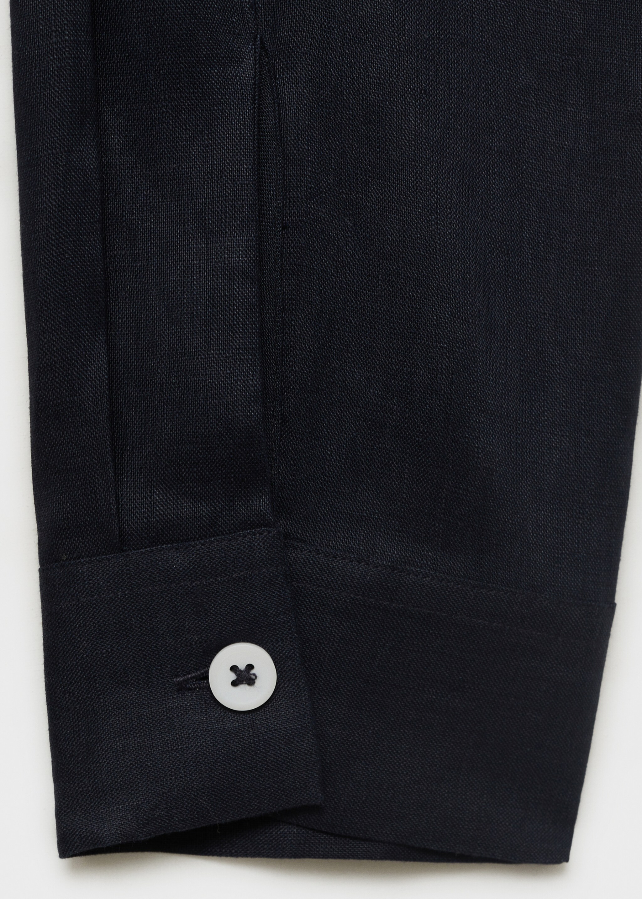 100% linen lightweight overshirt - Details of the article 0