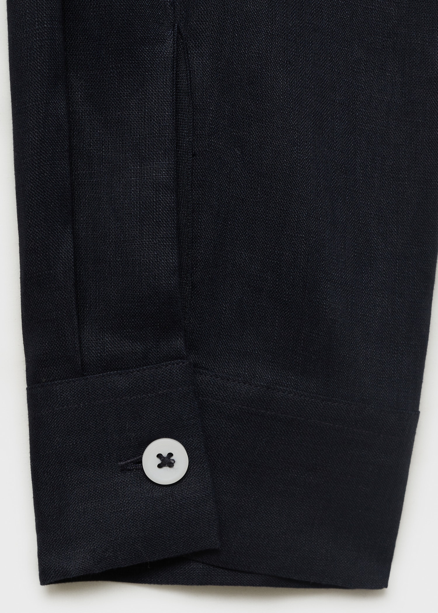 100% linen lightweight overshirt - Details of the article 0