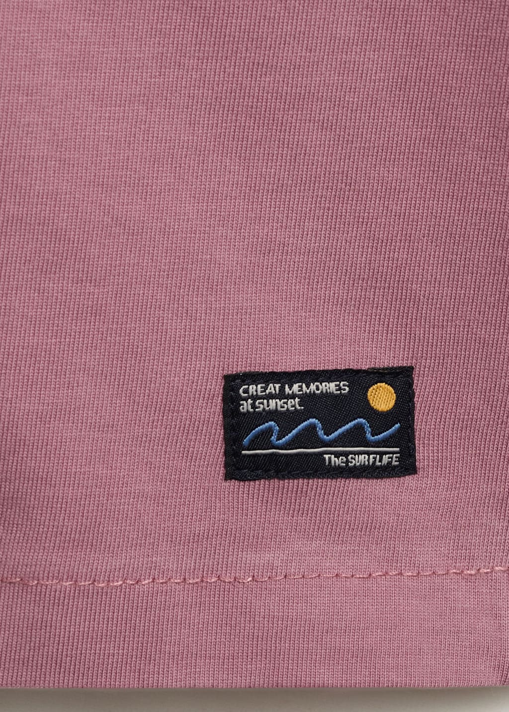 Comfy-fit bermuda shorts with drawstring