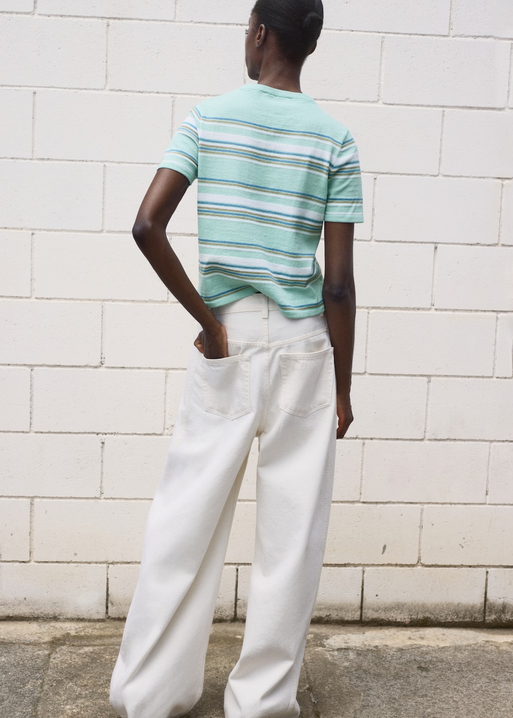 Short-sleeved sweater with combined stripes