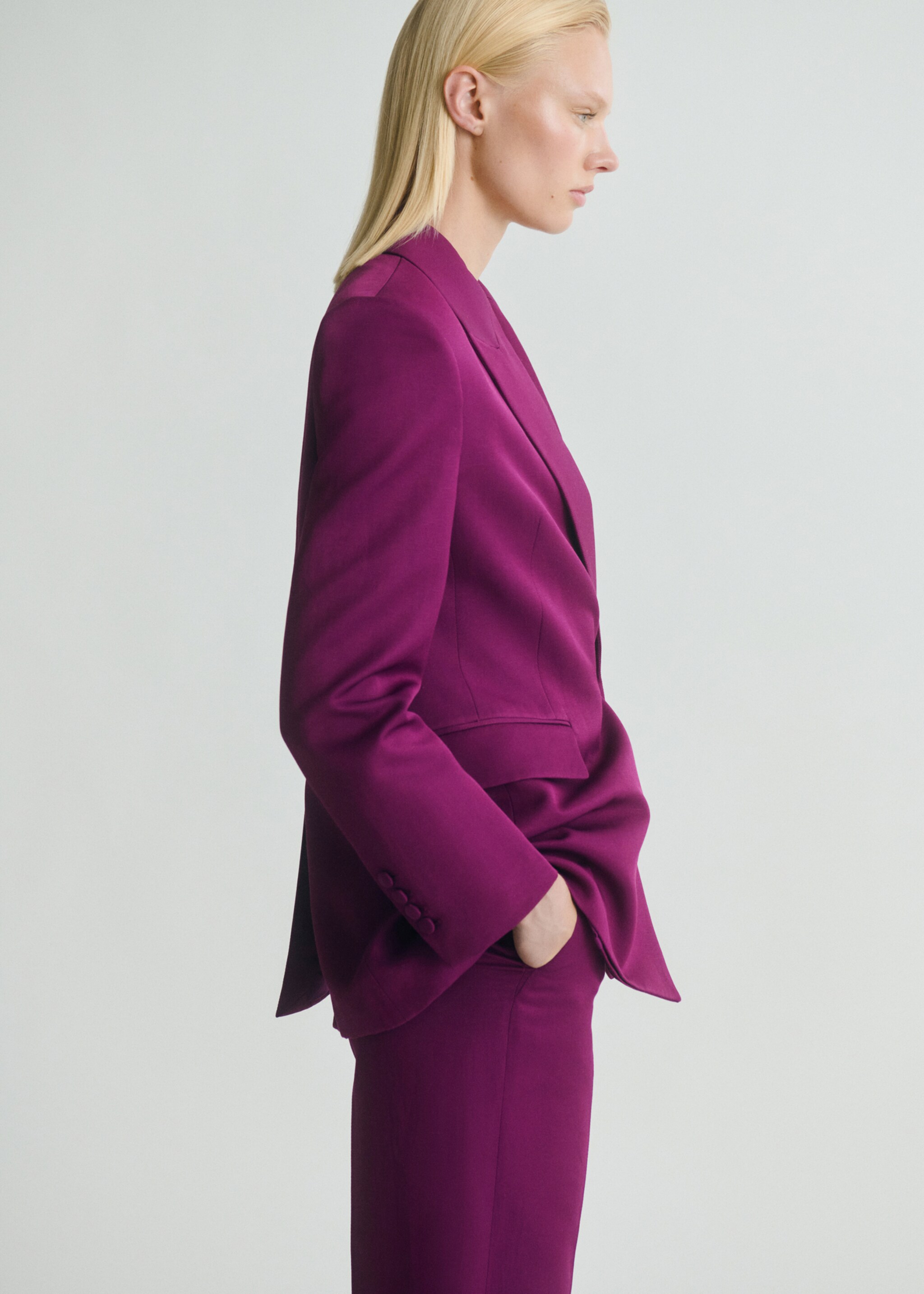 Linen-blend double-breasted suit jacket - Details of the article 2