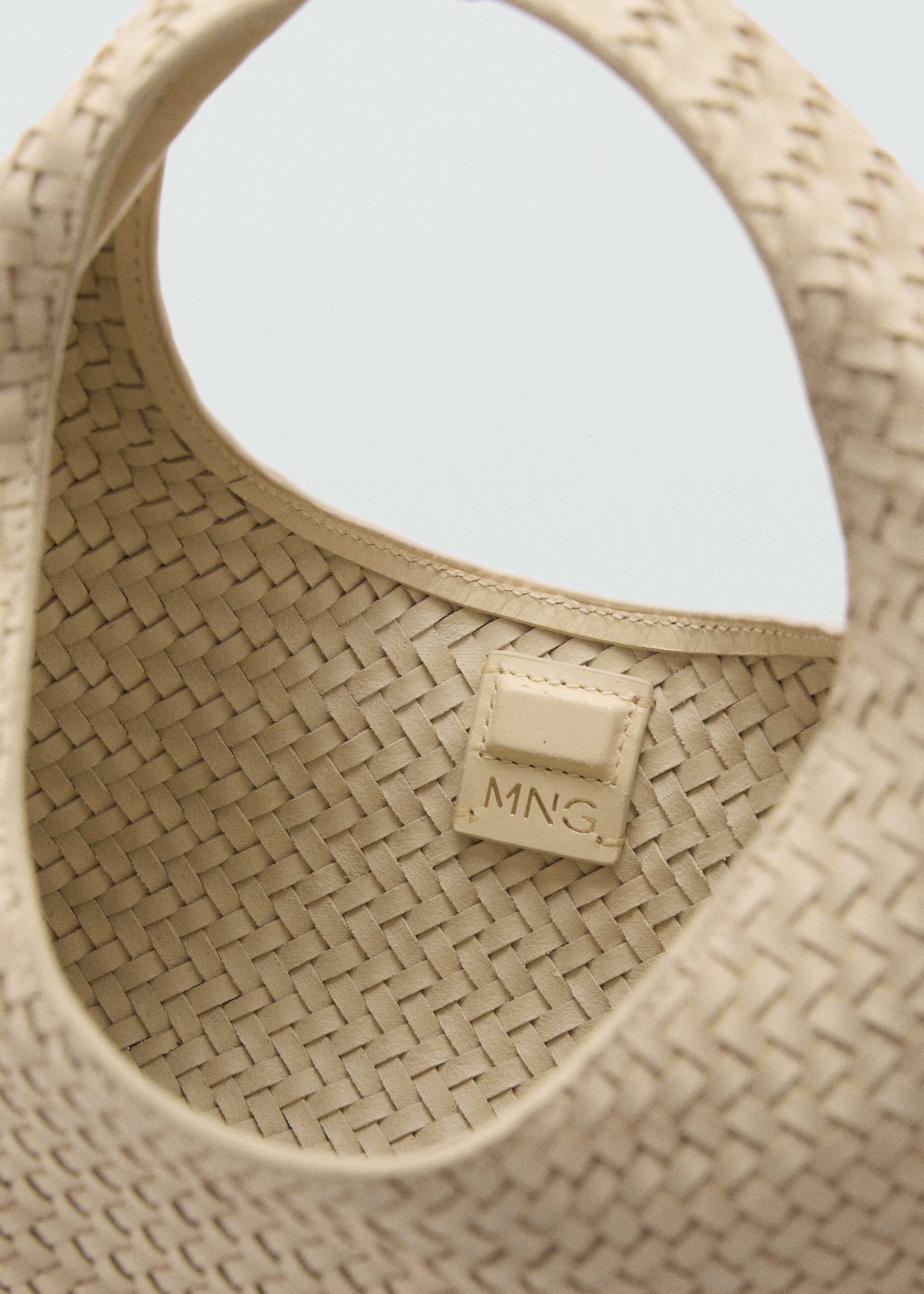 Braided leather handbag - Details of the article 2