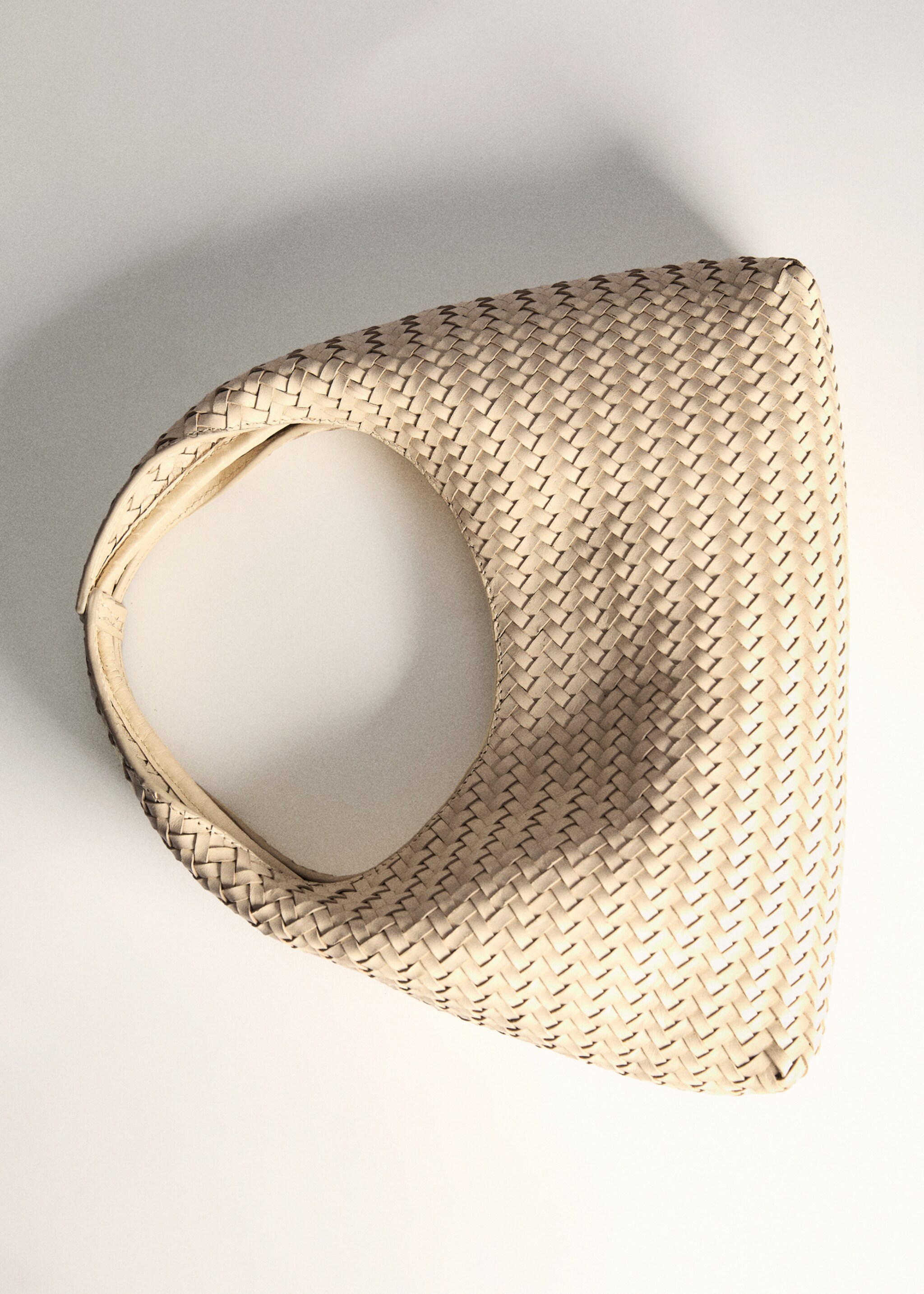 Braided leather handbag - Details of the article 5