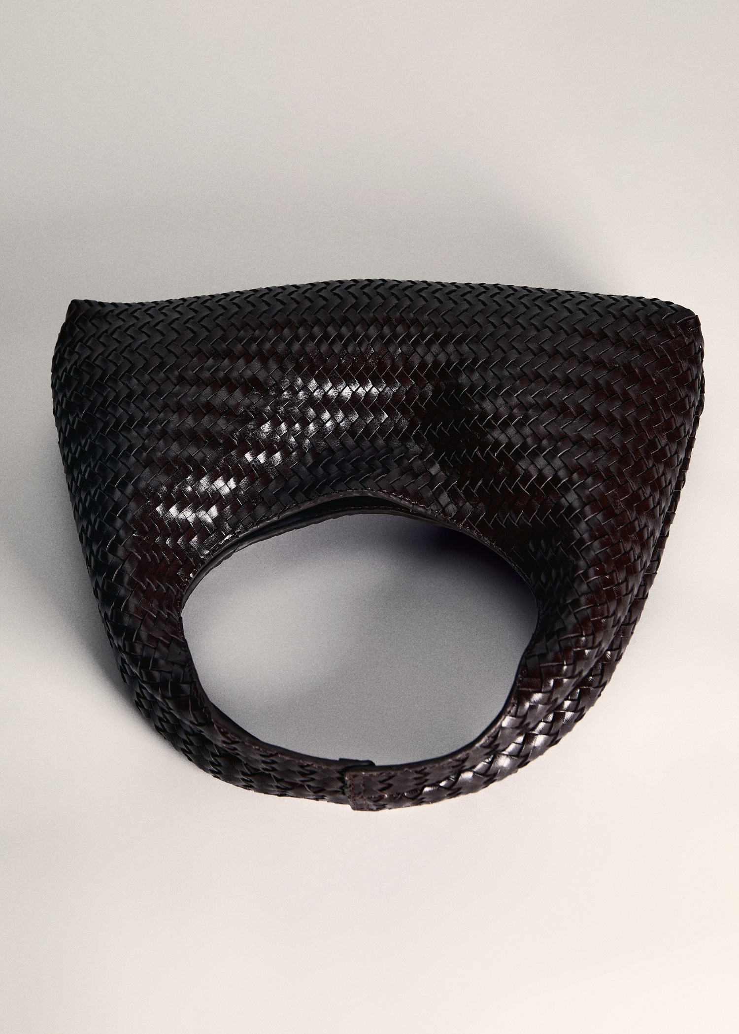 Braided leather handbag - Details of the article 5