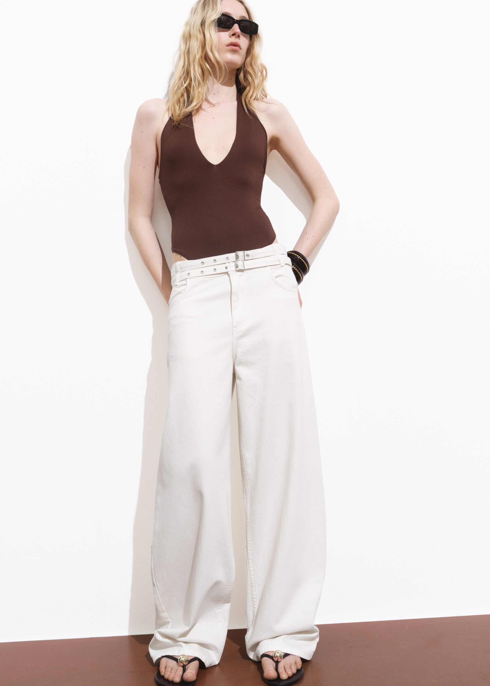 Straight jeans with double-belt - Details of the article 6