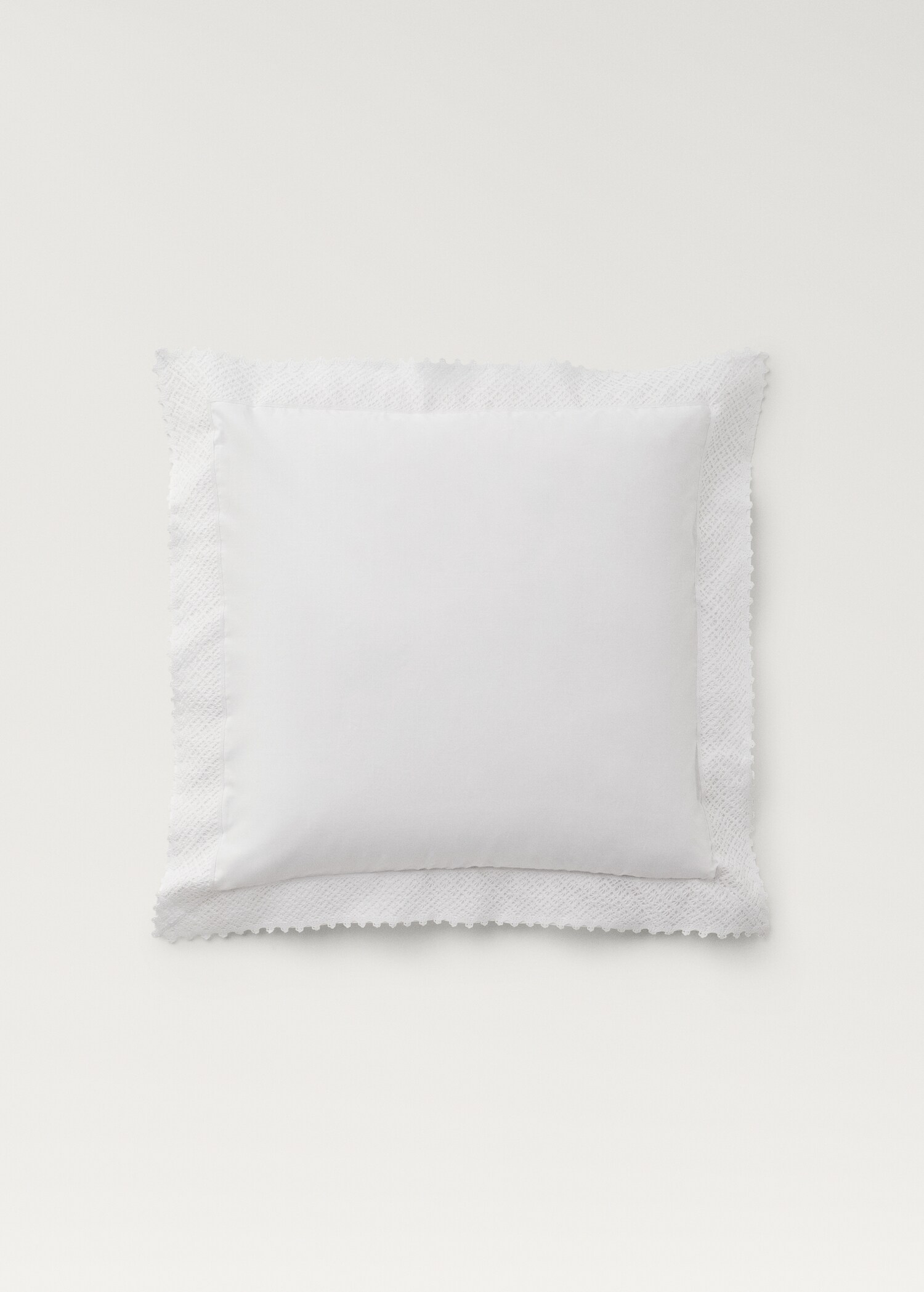 Two pillowcases with lace detail 60x60 cm - Article without model