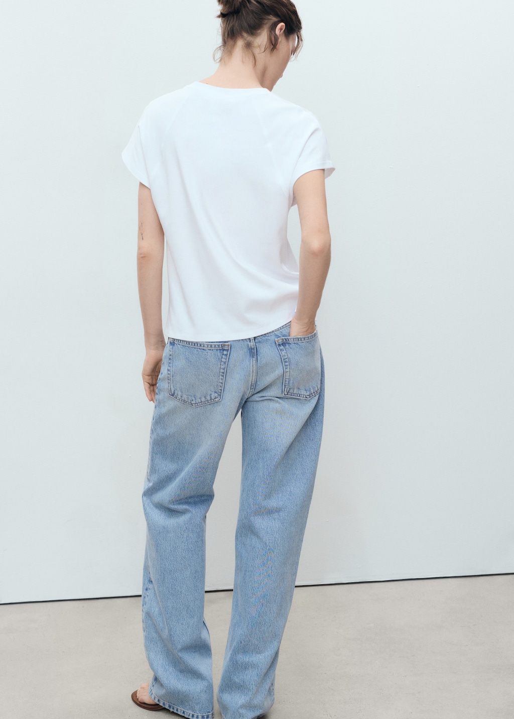 Rounded neck cotton t-shirt