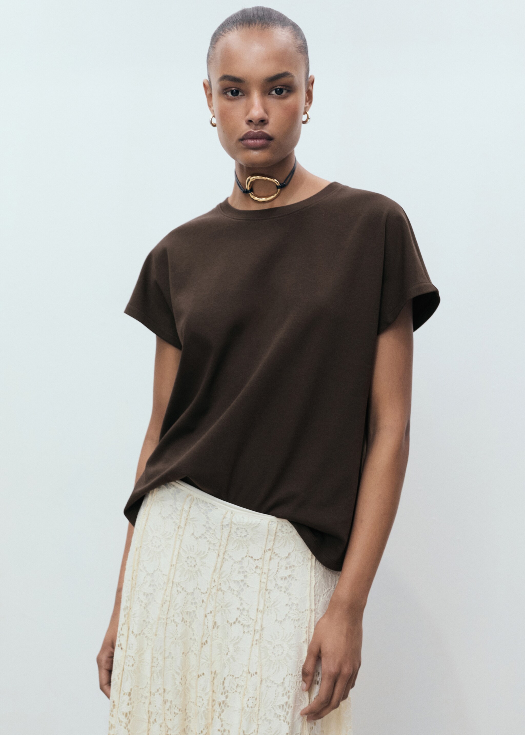 Camiseta algodón cuello redondo - Plano medio