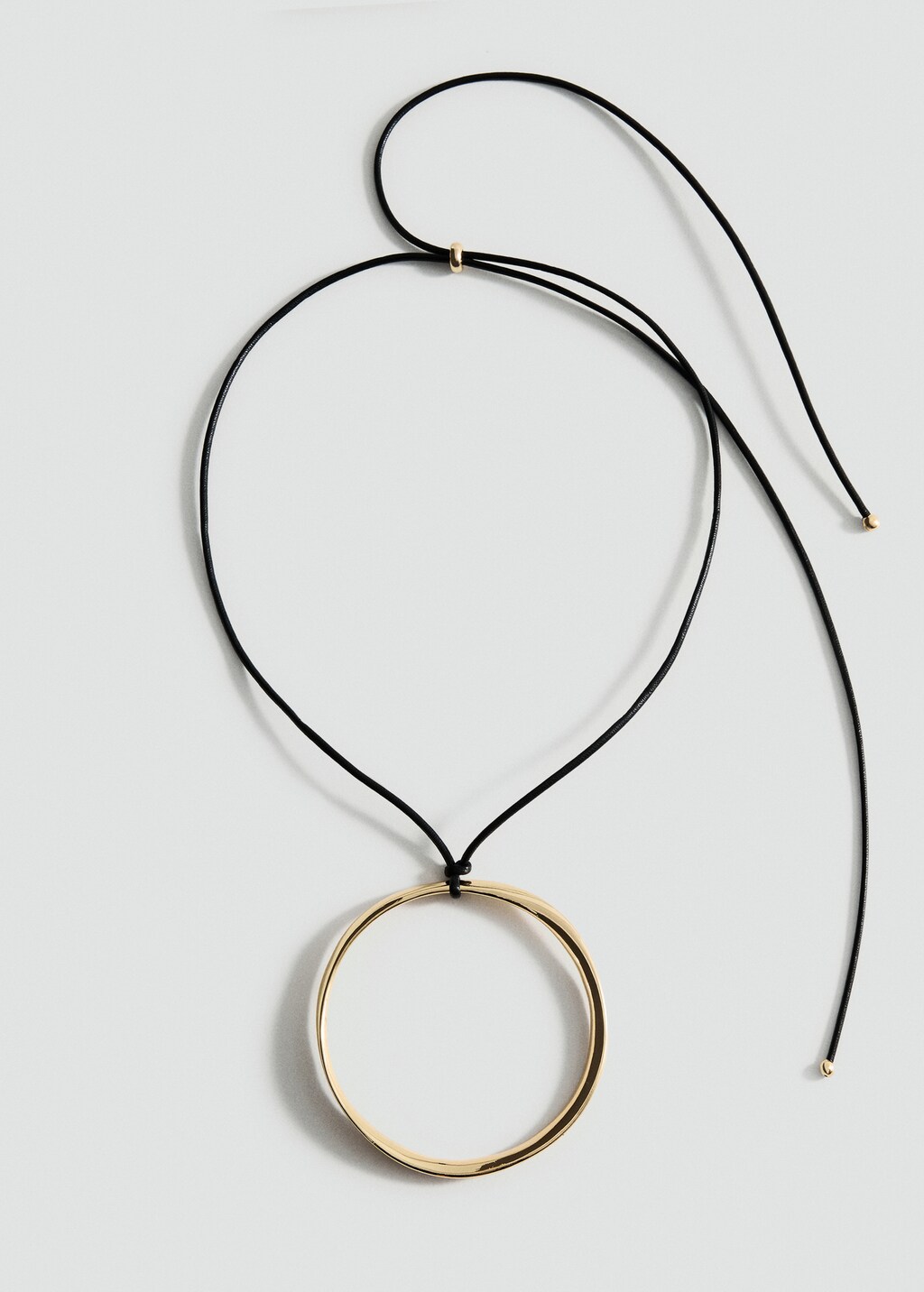 Hoop pendant necklace