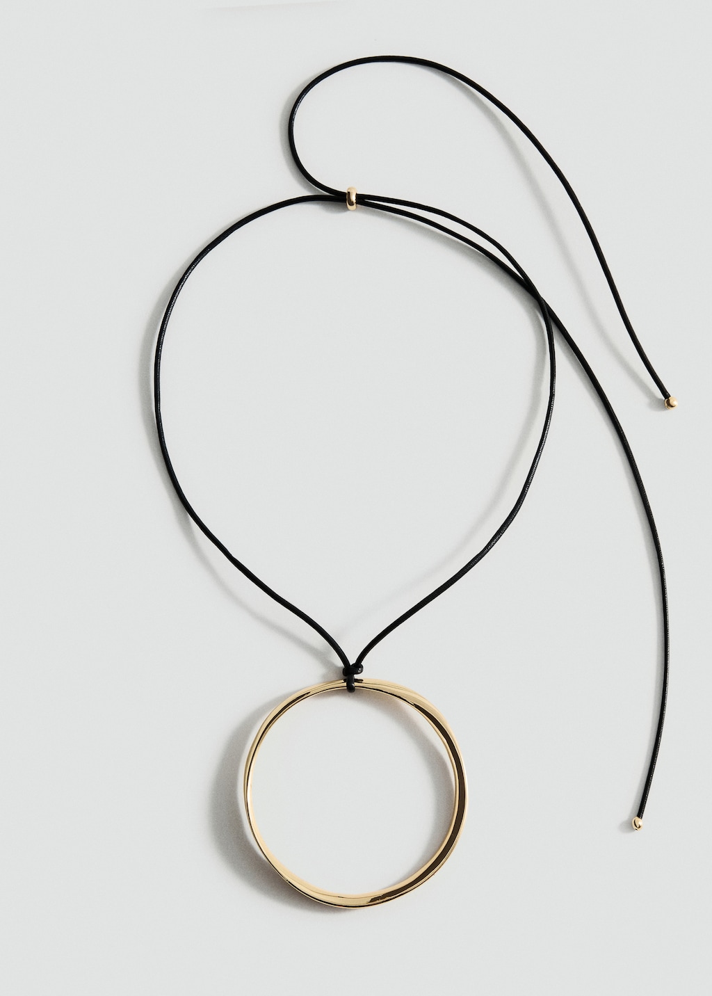 Hoop pendant necklace