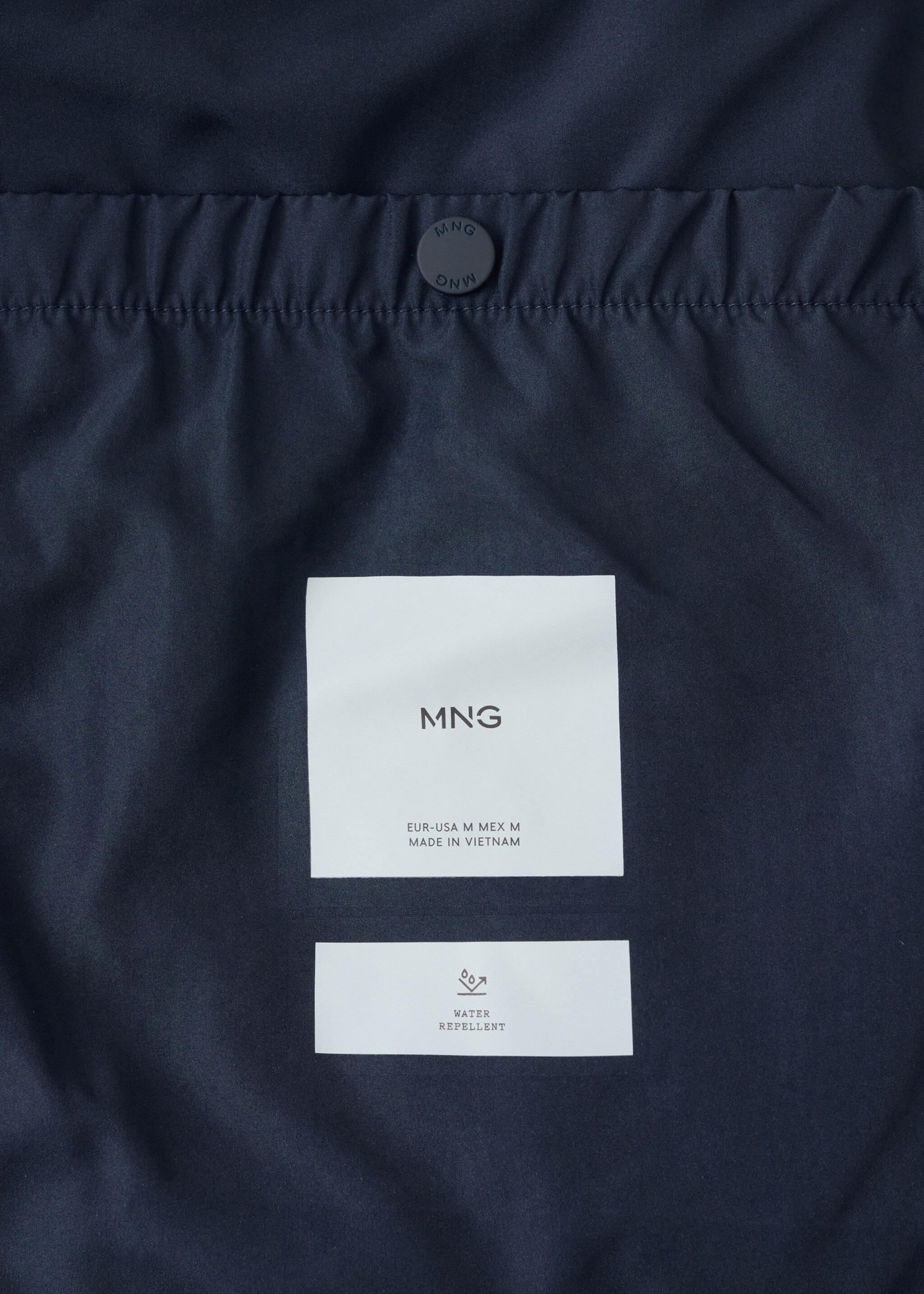 أنوراك مبطن مقاوم للماء - تفاصيل المنتج 0, أزرق غامق. Ref: 17071517-00.