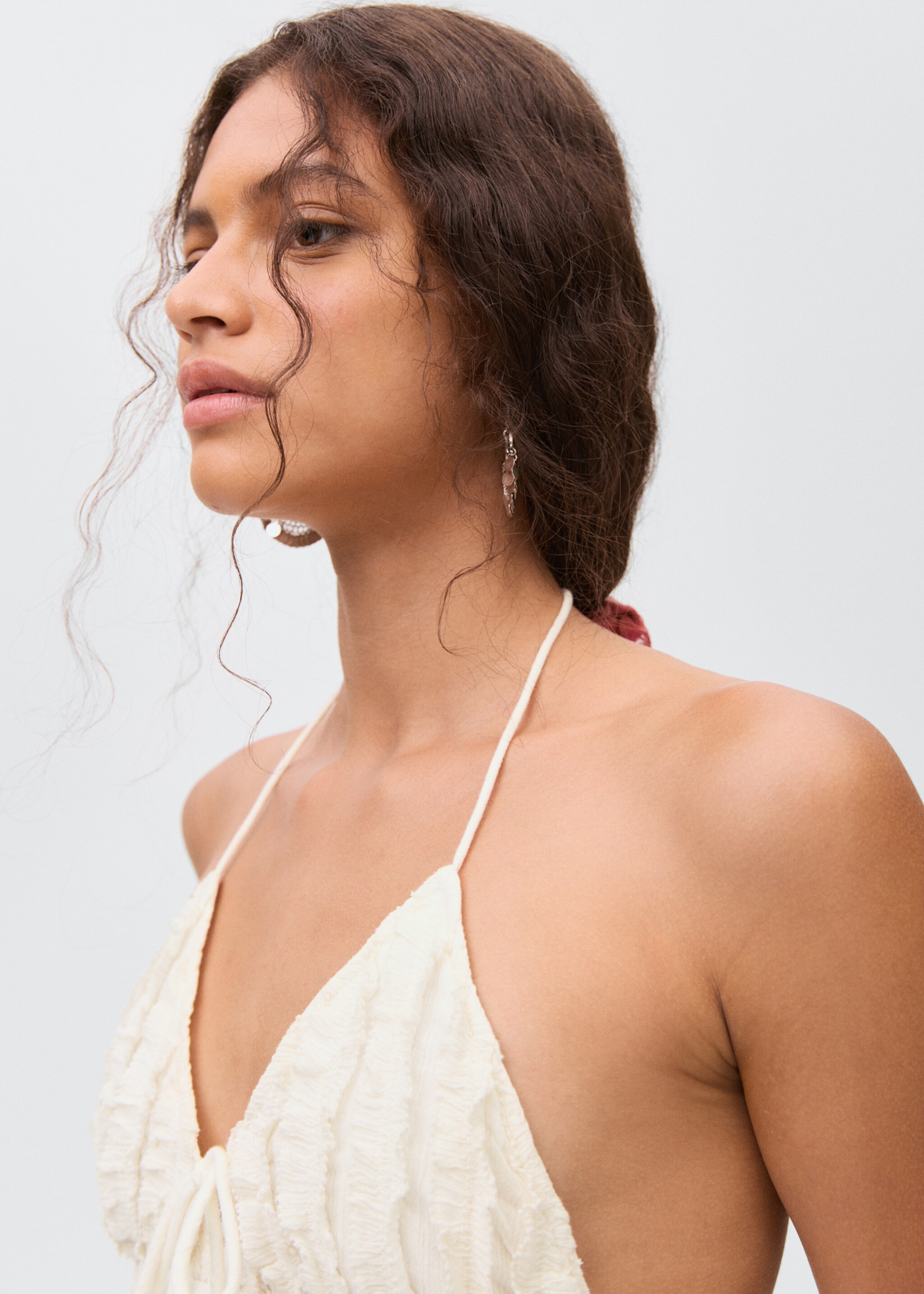 Halter top with ruffled detail - Details of the article 1