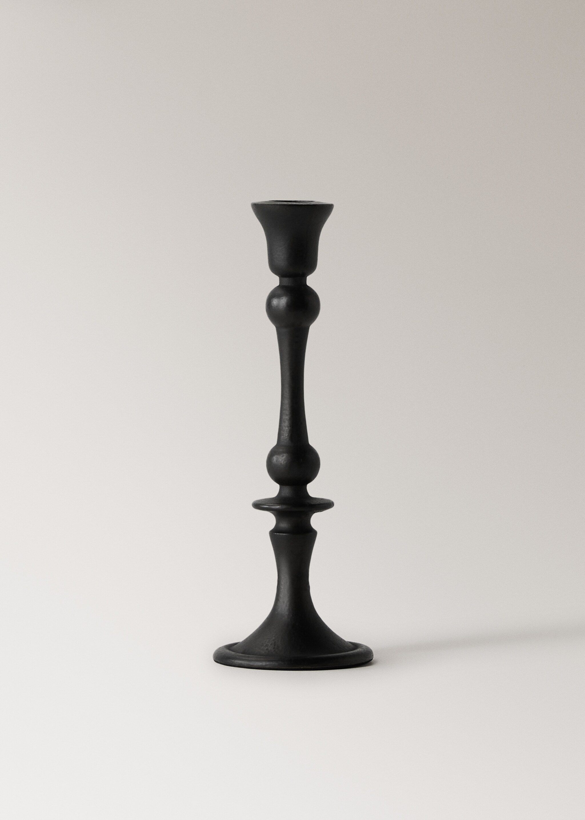 Small matte-finish metal candleholder - Article without model, Black. Ref: 17071521-00.