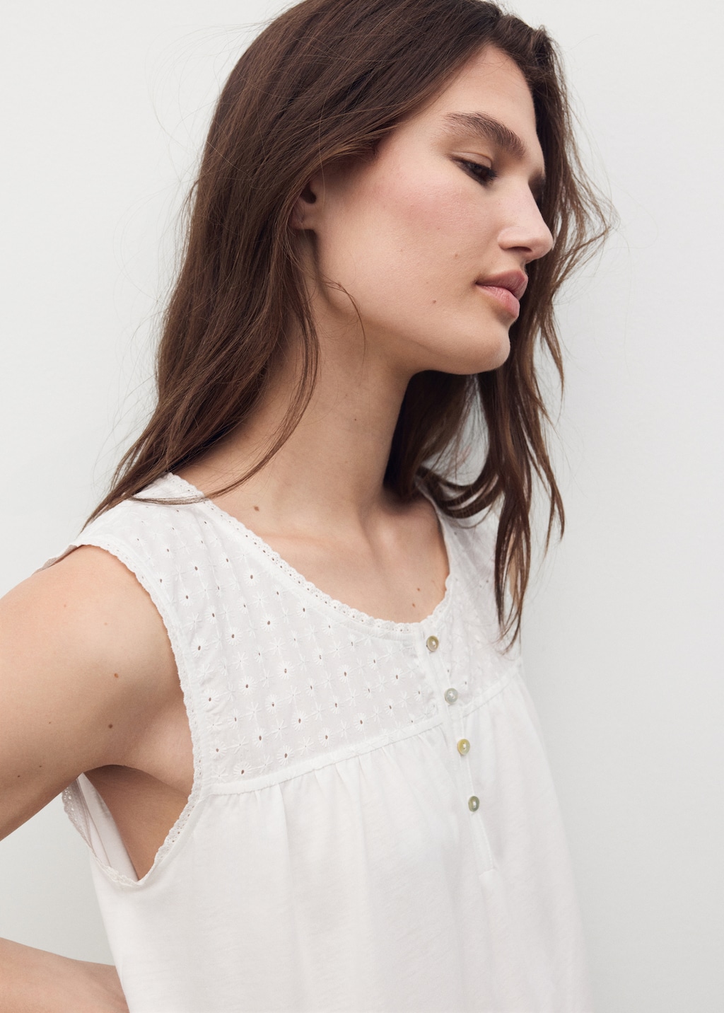 Cotton nightdress with embroidered detail