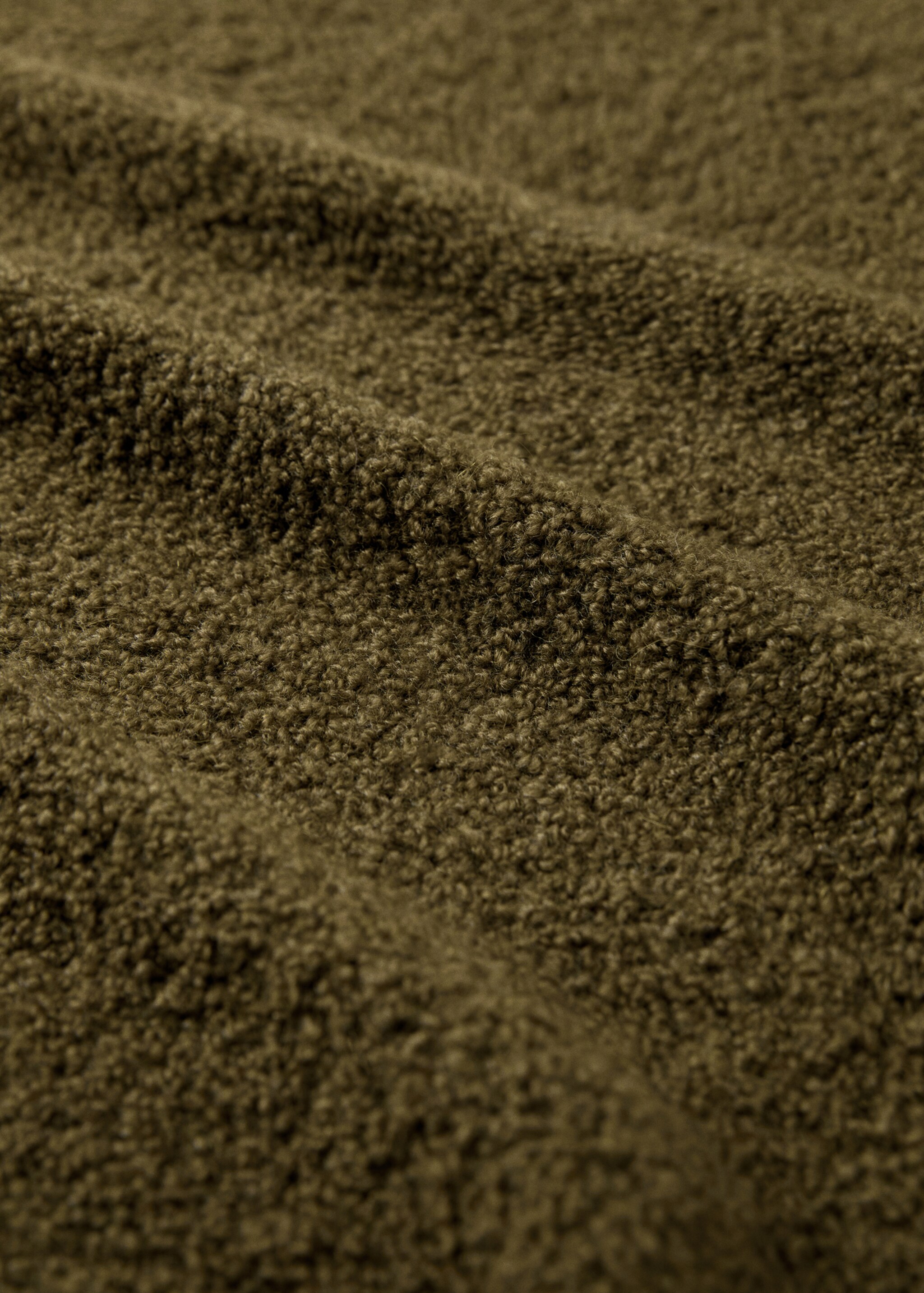 Bouclé effect wool blanket - Details of the article 2, Olive Green. Ref: 17071530-00.