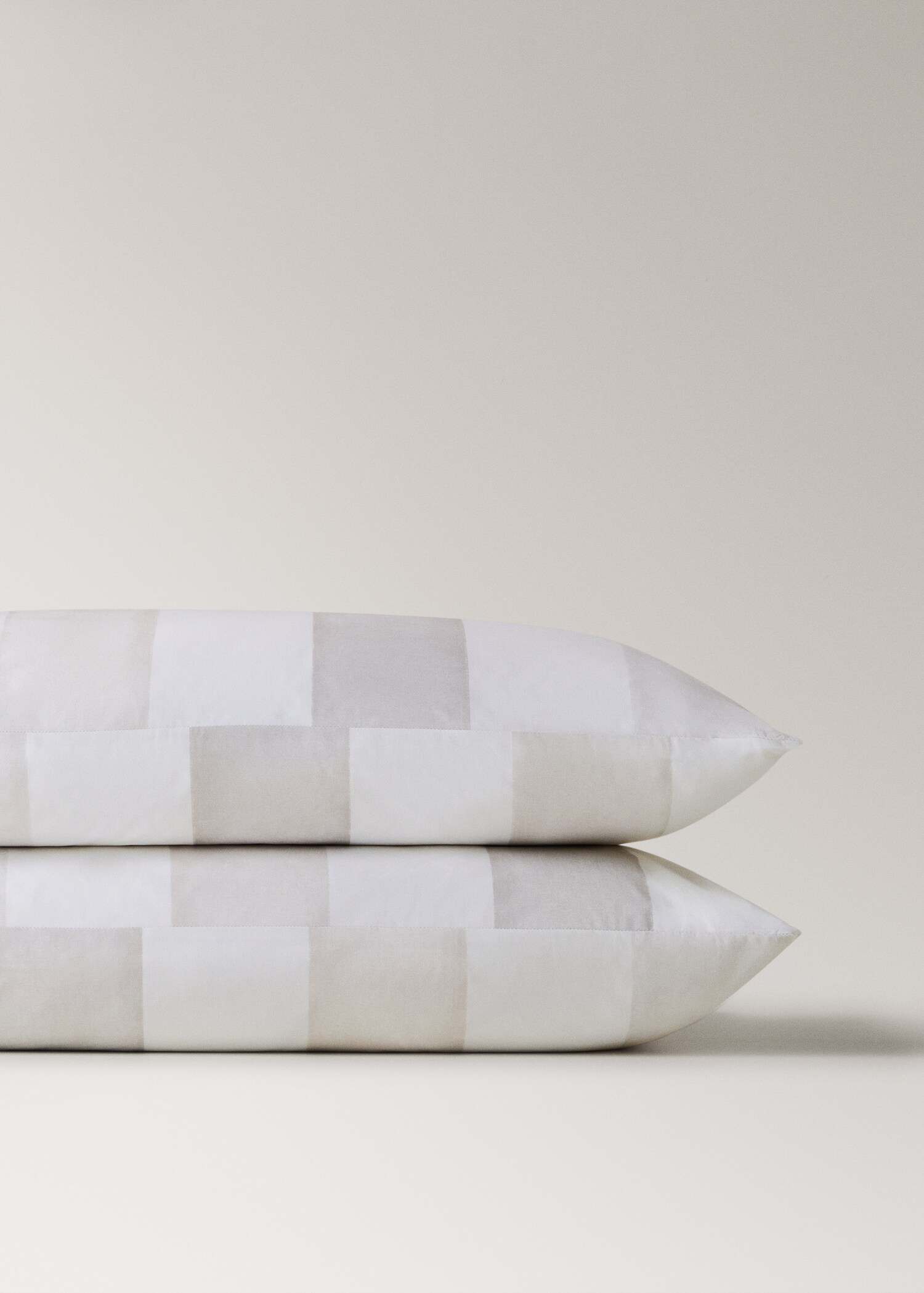 Two cotton percale pillowcases with a stripe print 50x75 cm - Details of the article 3