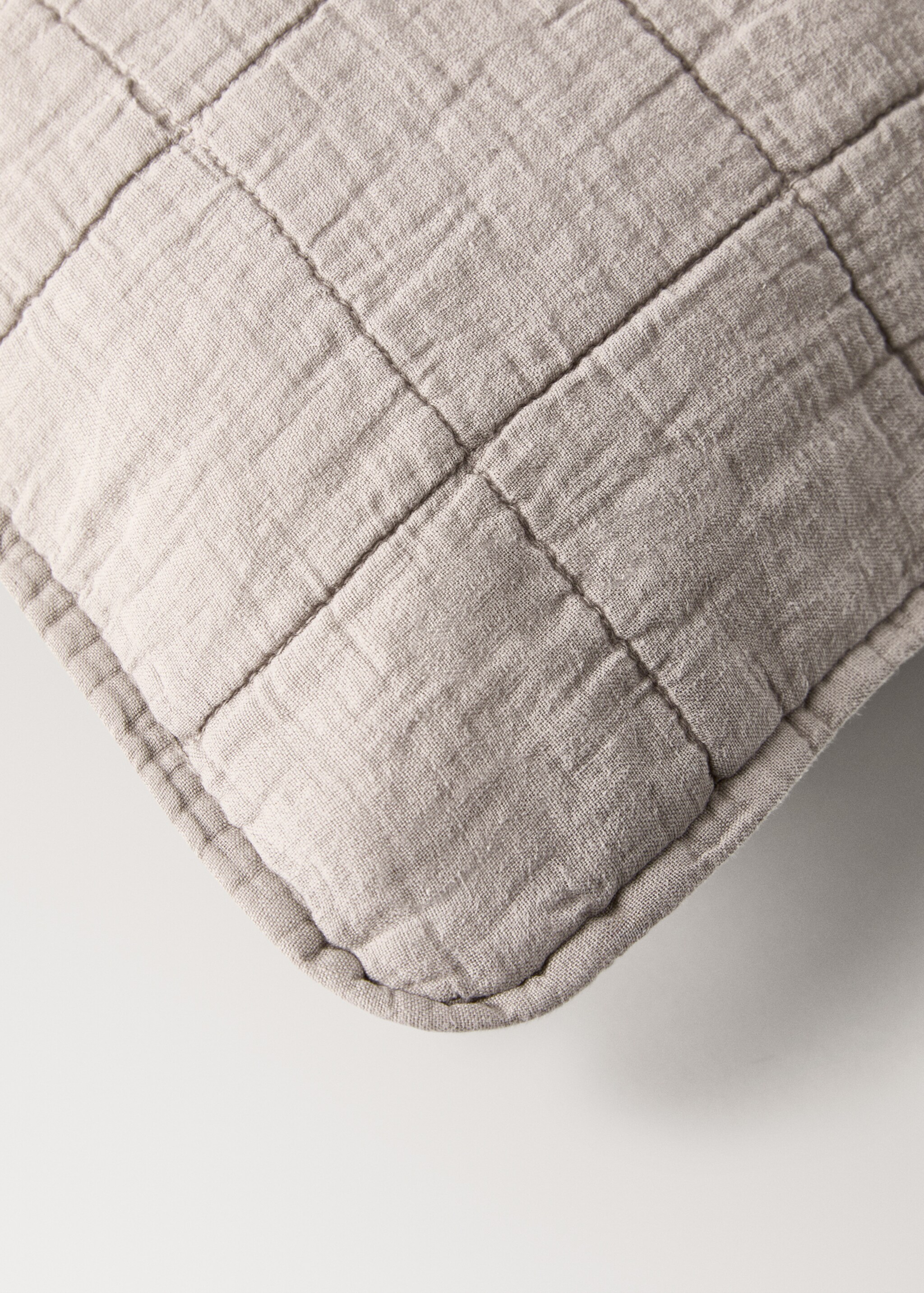 Linen-cotton garment-dyed children's bed cushion cover, 40x40 cm - Details of the article 2, Medium Brown. Ref: 17071541-00.