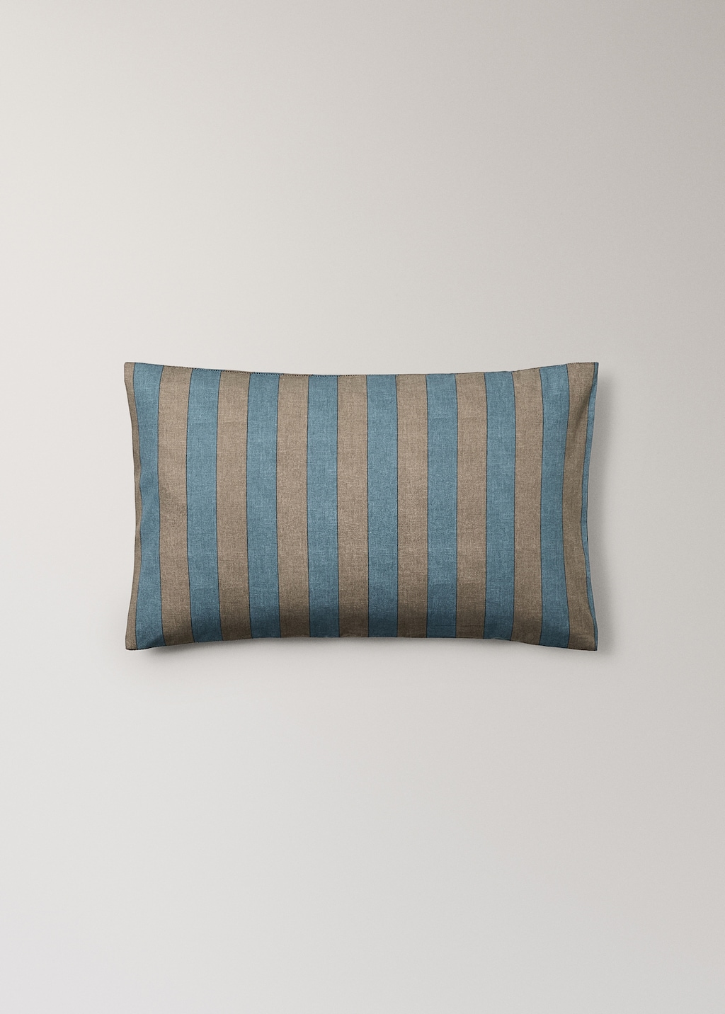 Children's Kodak-striped pillowcase 30x50 cm
