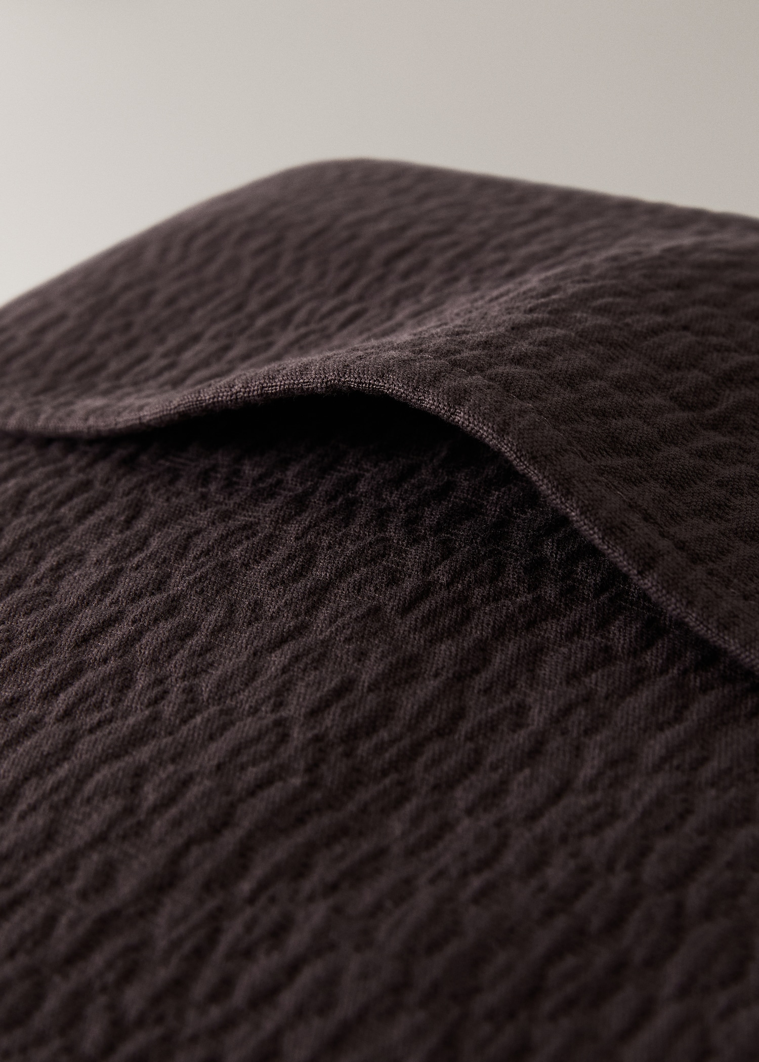 Garment-dyed cotton bed cushion cover texture 20x20 inches - Details of the article 2