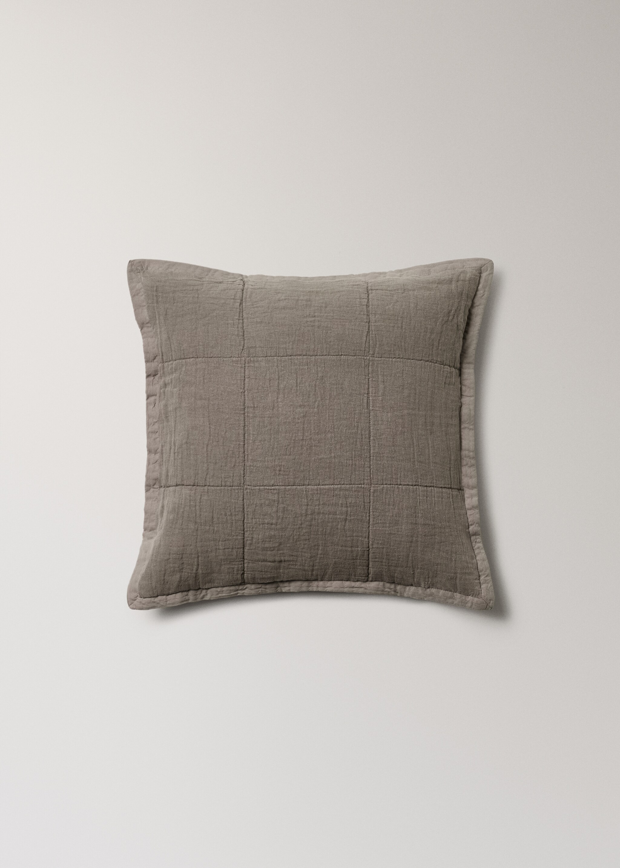 Kuddfordral i tvättat linne stora rutor 50x50 cm - Artikel utan modell