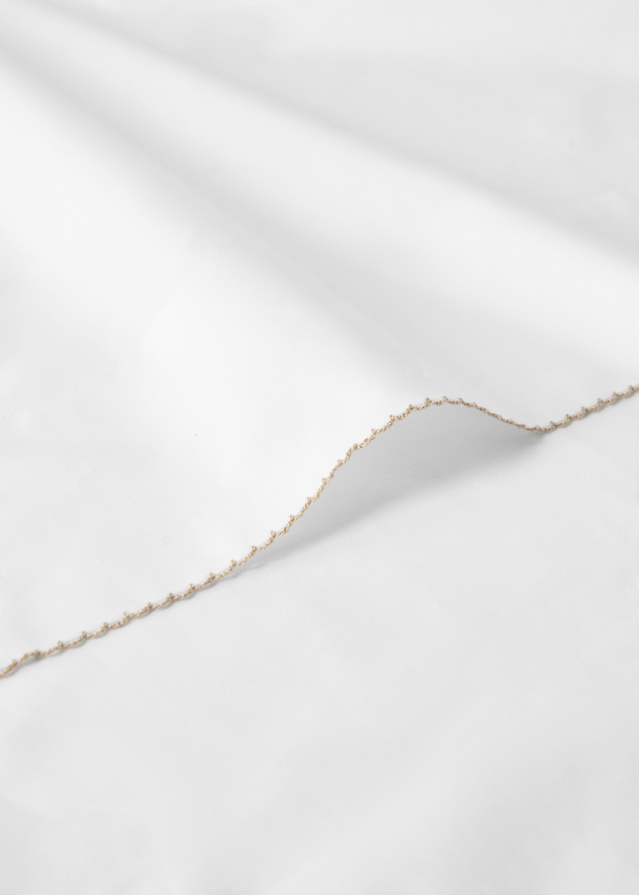 Cotton percale top sheet with picueta detail for cot - Details of the article 1