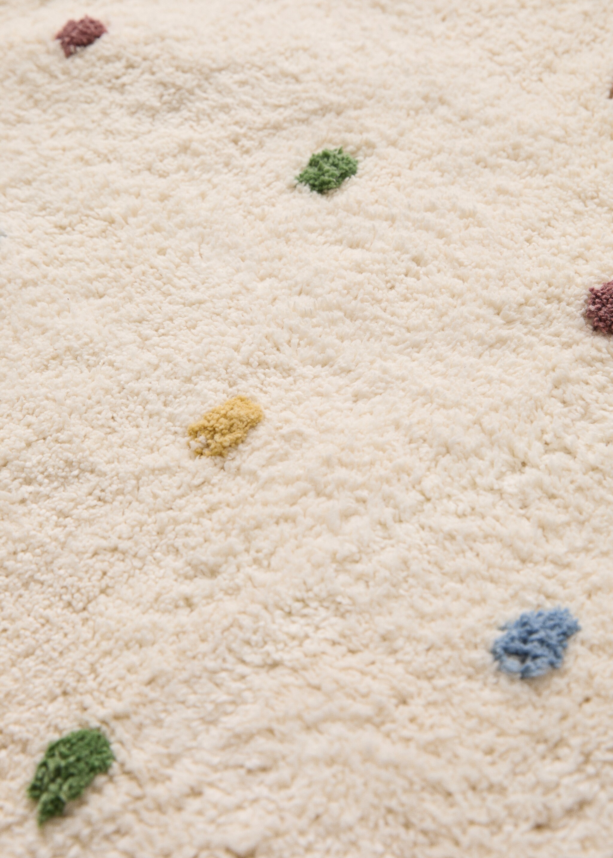 100% cotton rug with dot pattern - Details of the article 2, Off White. Ref: 17071569-00.