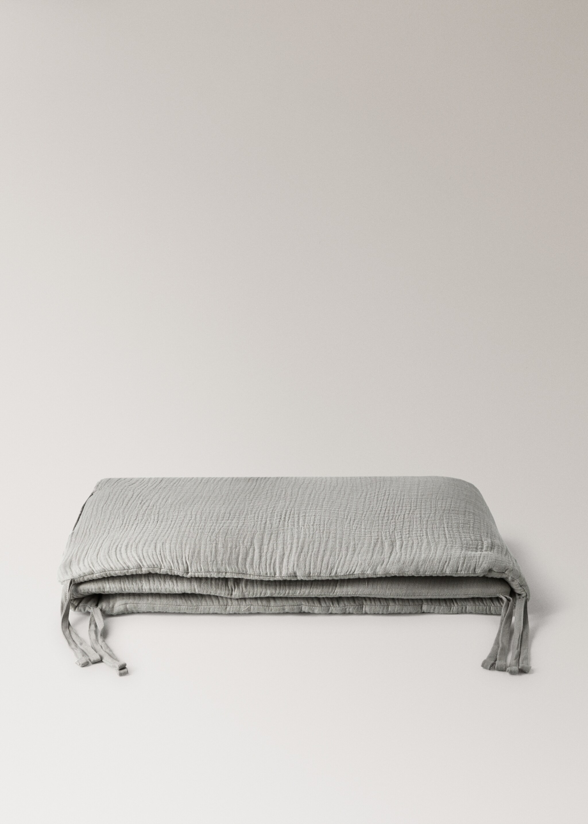 Baumwoll-Gaze-Bettumrandung - Artikel ohne Model, Mittelbraun. Ref: 17071571-00.