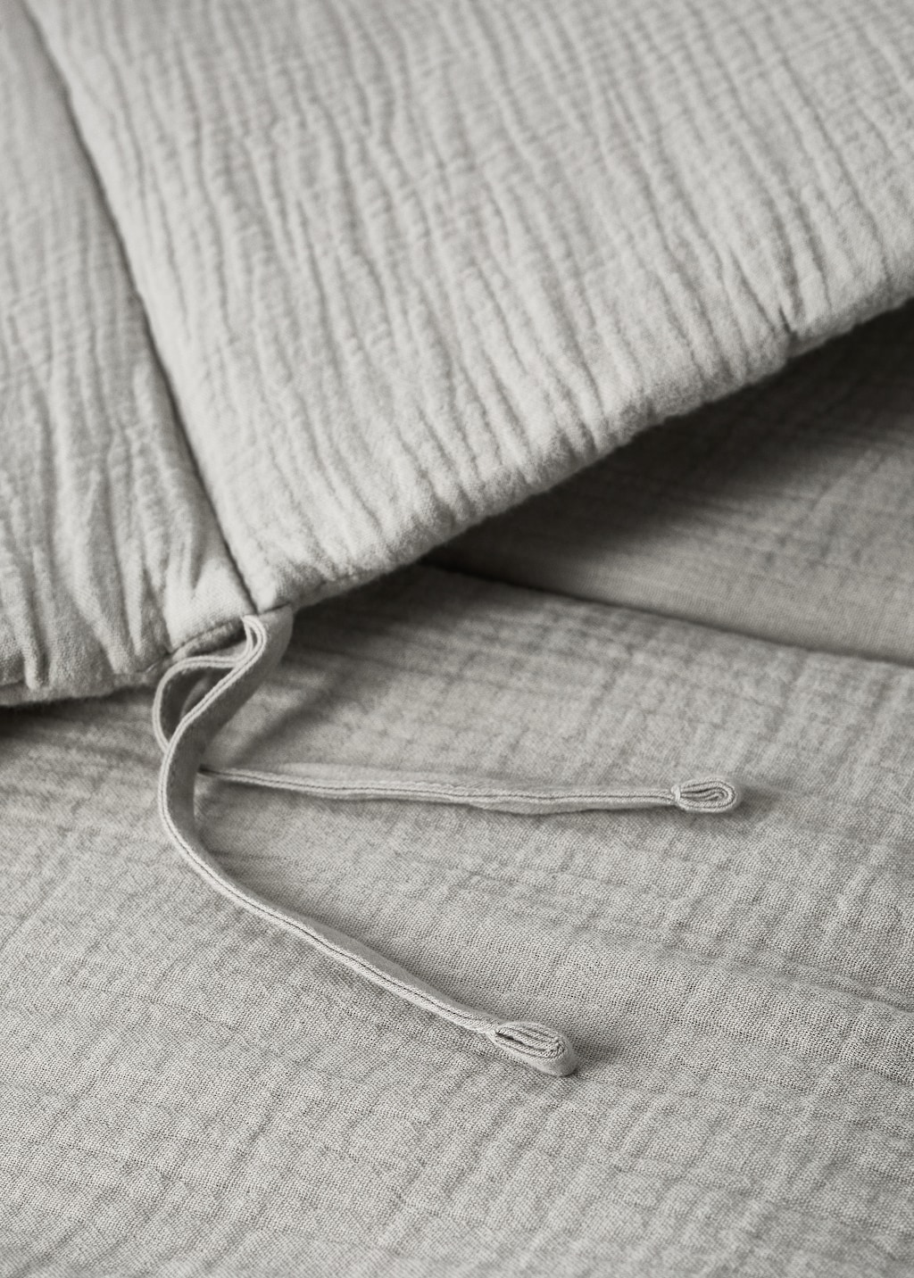 Cotton gauze protector for cot