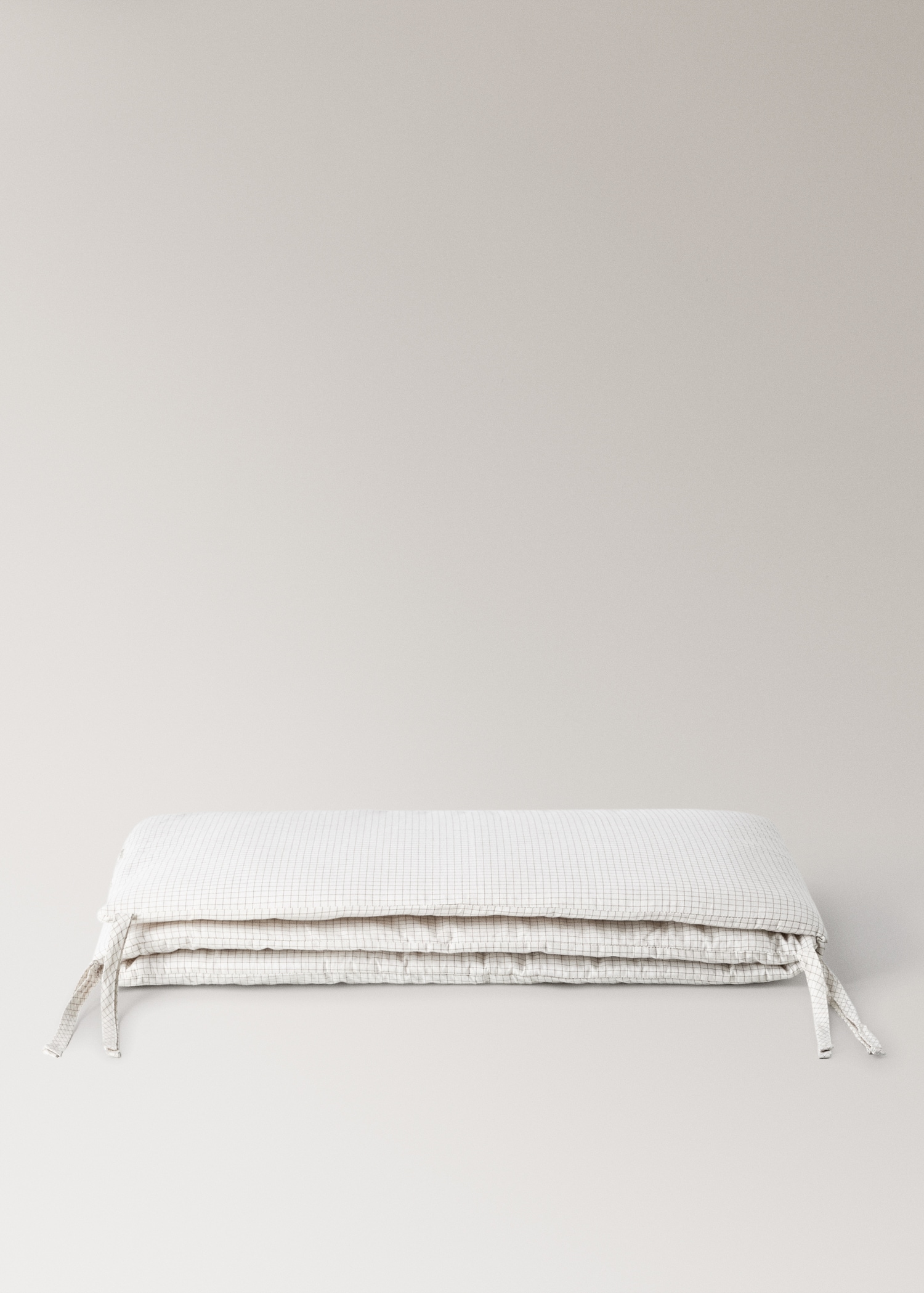 Захисник для дитячого ліжечка з бавовни, з тканини з ниткою, дрібна клітинка - Товар без моделі