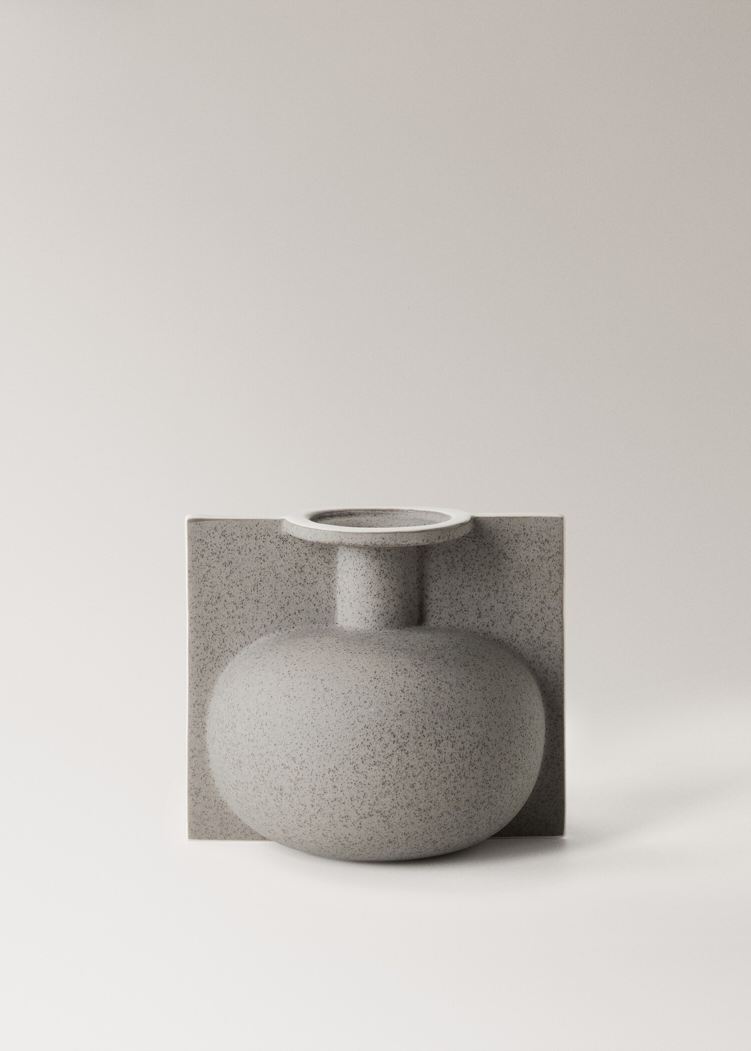 Small earthenware bottle vase - Article without model