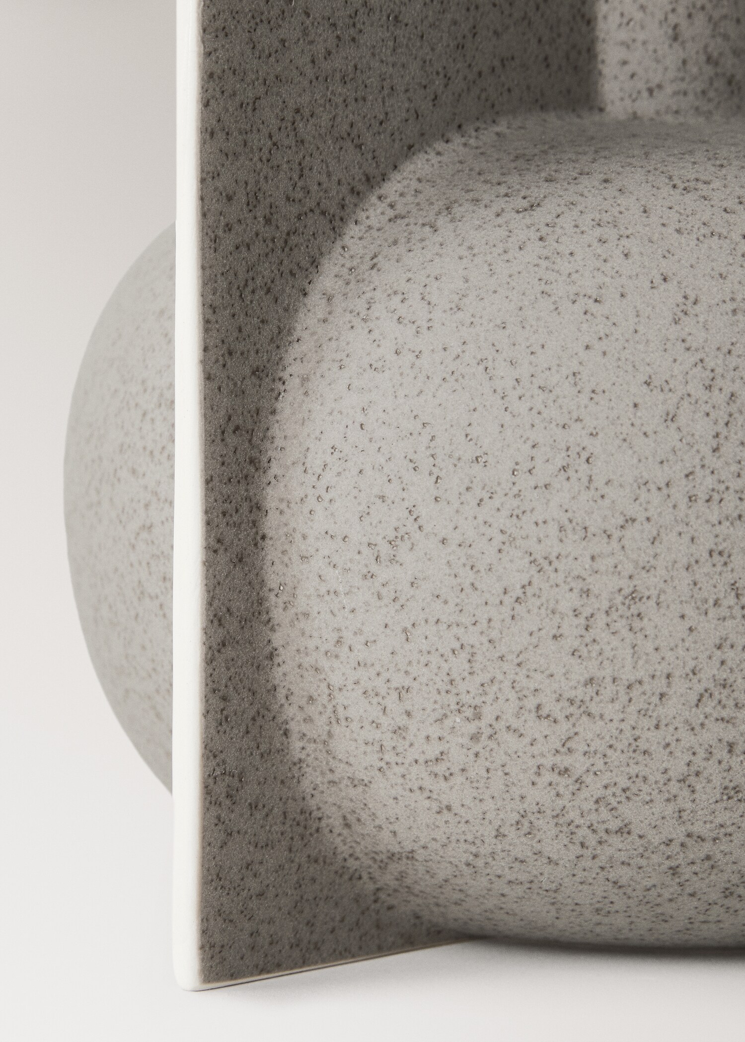Small earthenware bottle vase - Details of the article 3