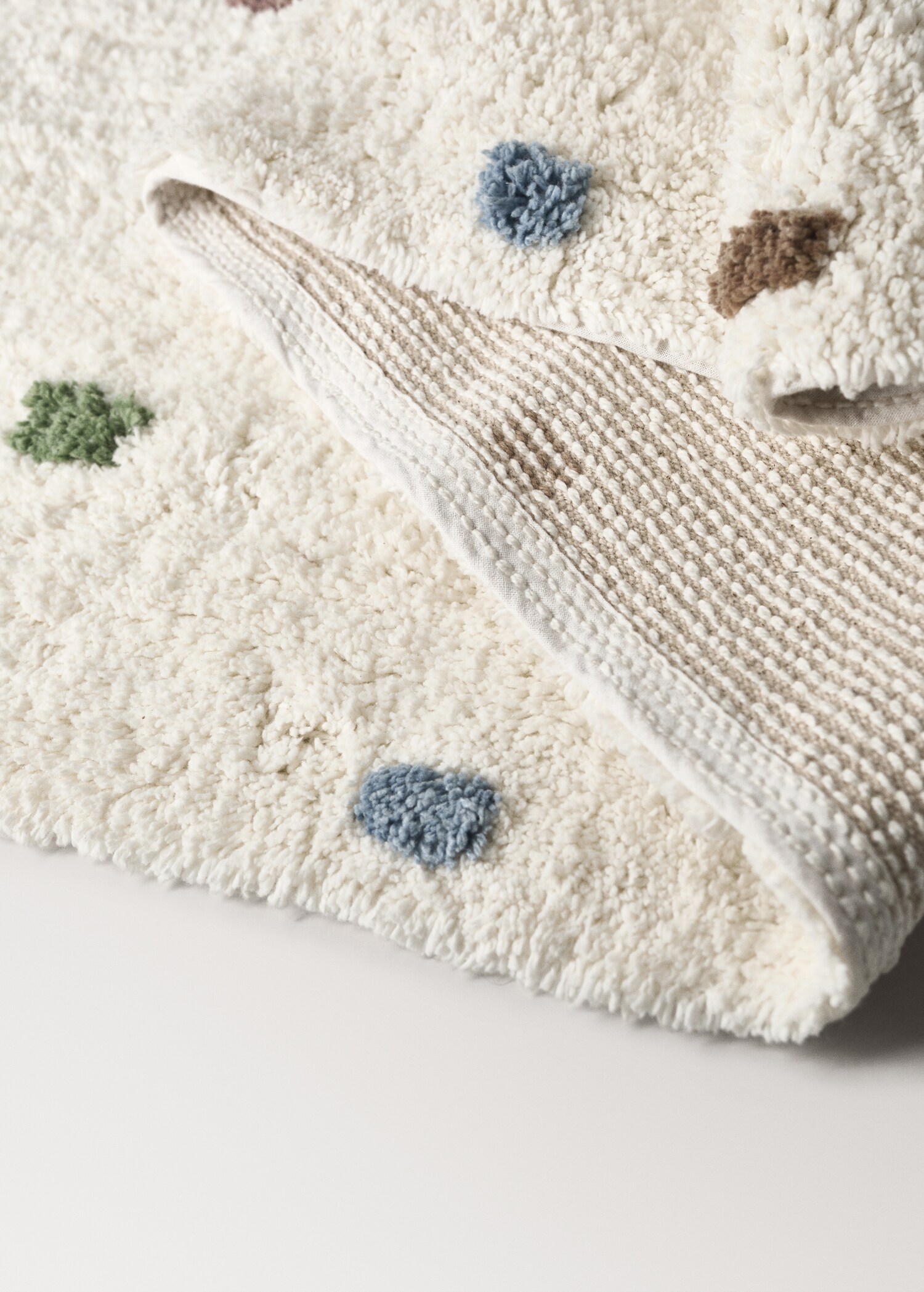 100% cotton polka dot rug - Details of the article 2