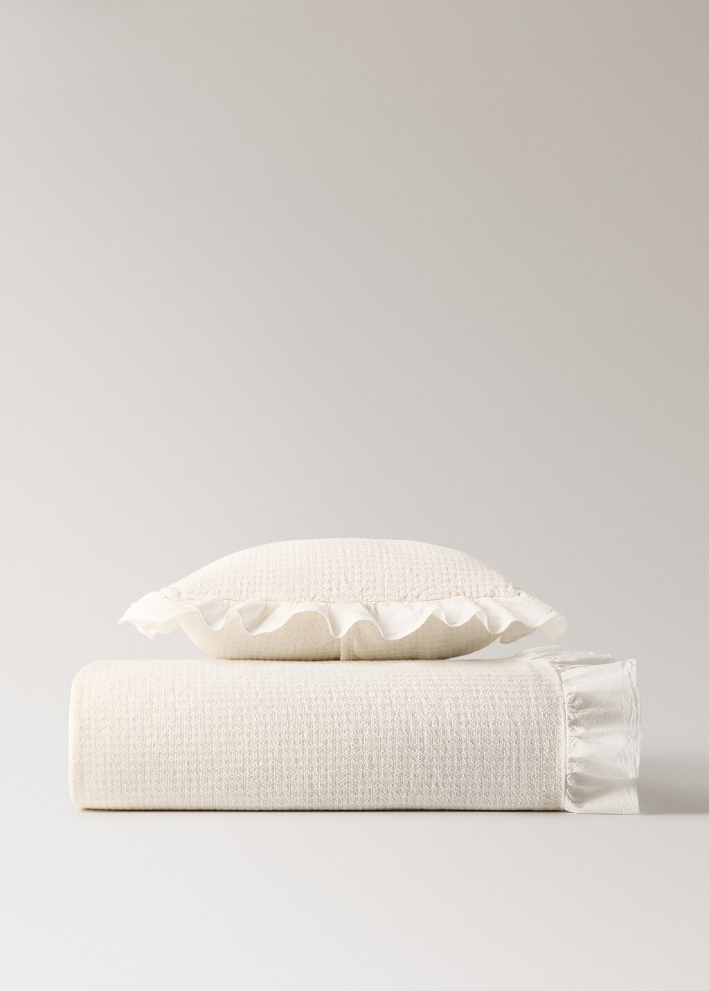 Cotton jacquard bed cushion cover with ruffle 30x40 cm