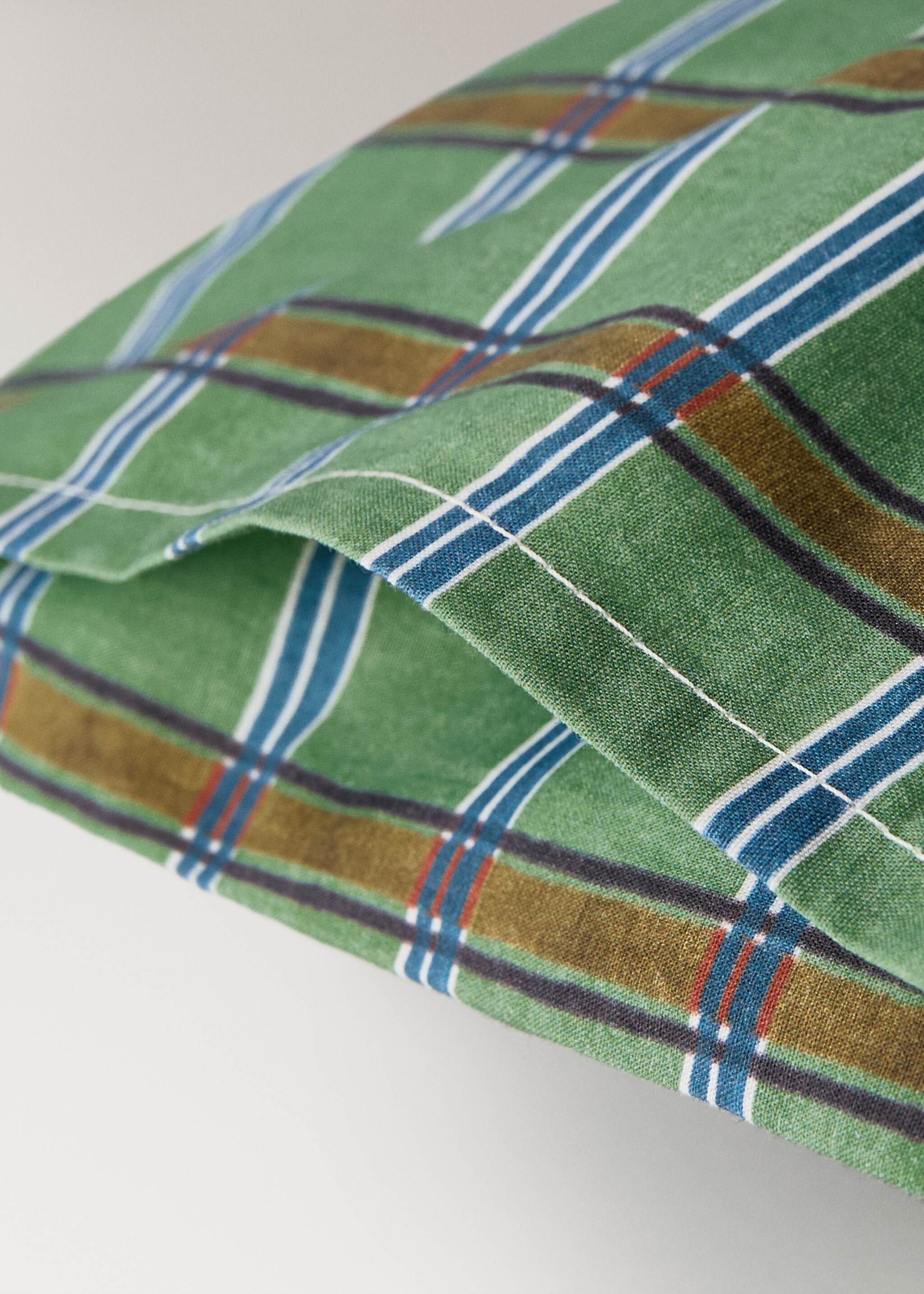 Percale cotton check-print children's pillowcase 30x50 cm - Details of the article 1, Green. Ref: 17072037-00.