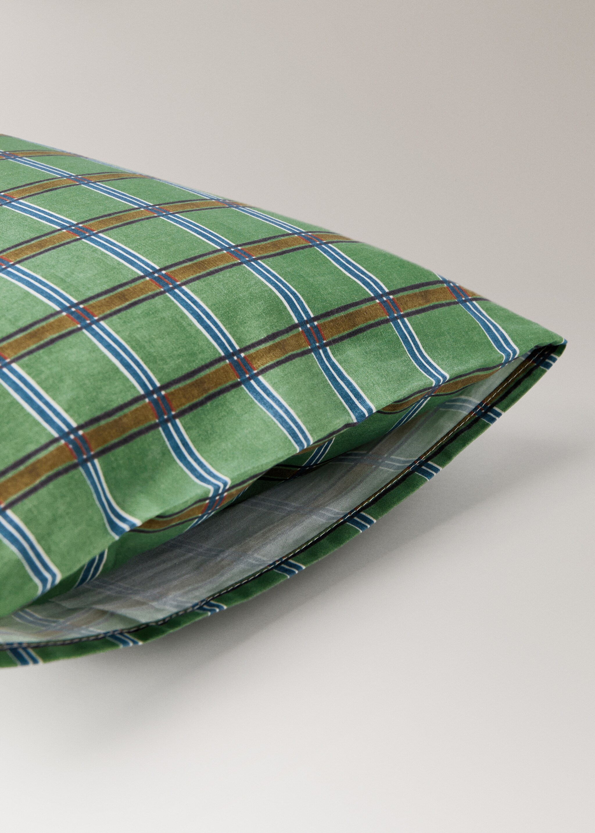 Percale cotton check-print children's pillowcase 30x50 cm - Details of the article 2, Green. Ref: 17072037-00.