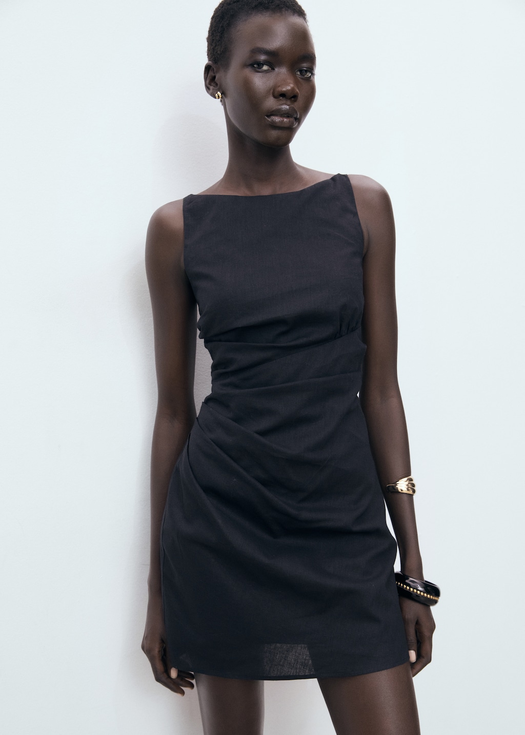 Vestido corto drapeado lino