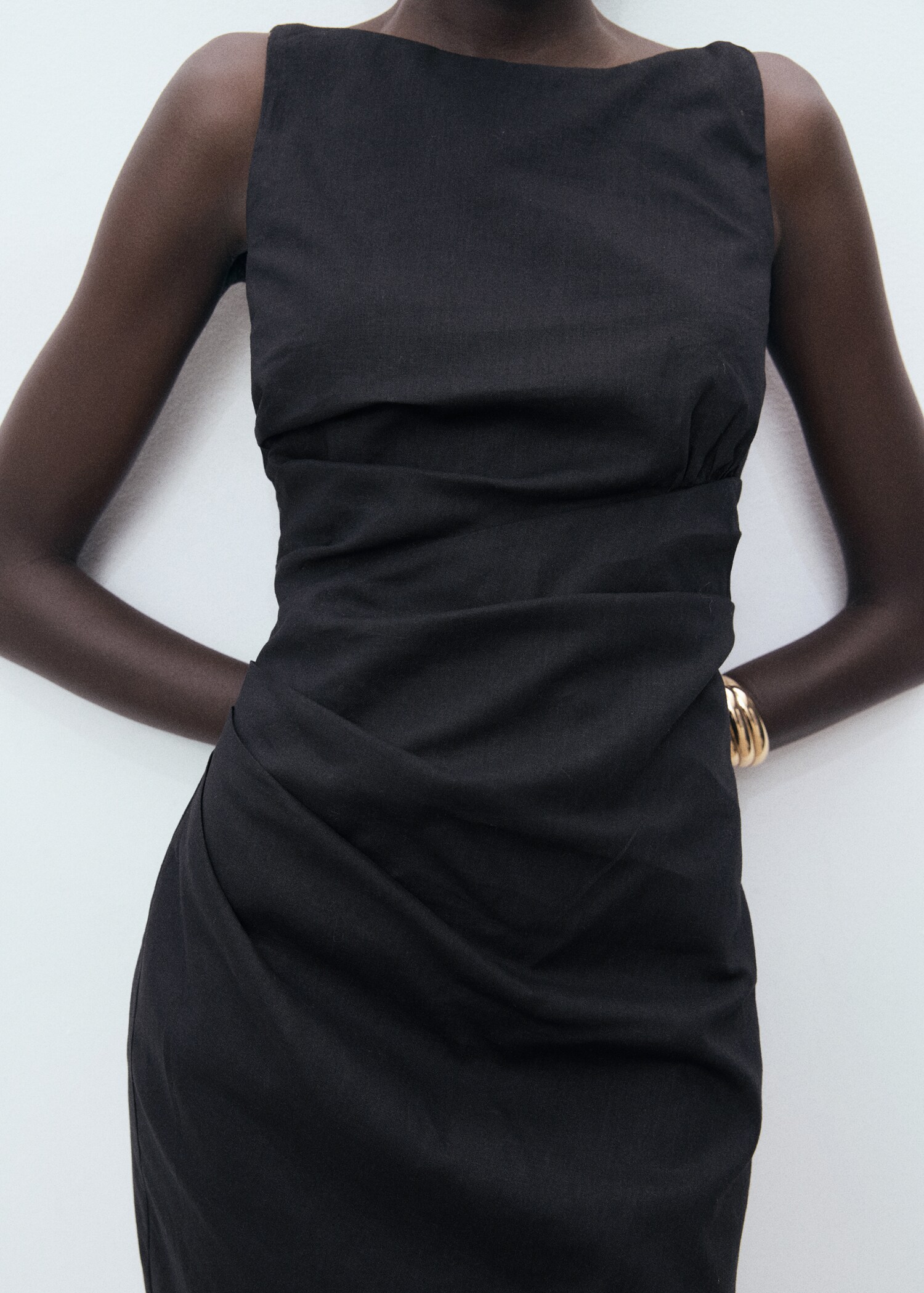Kurzkleid aus Leinen-Baumwoll-Mix mit Drapierung - Detail des Artikels 6
