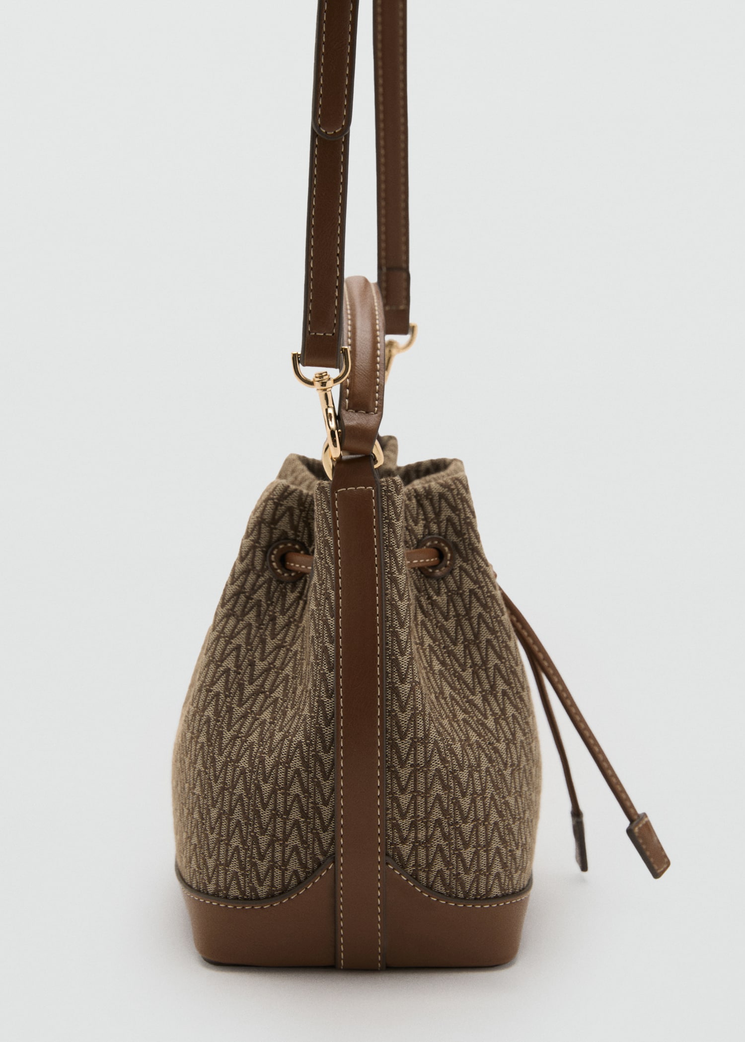 Bucket bag with printed logo - Details of the article 3