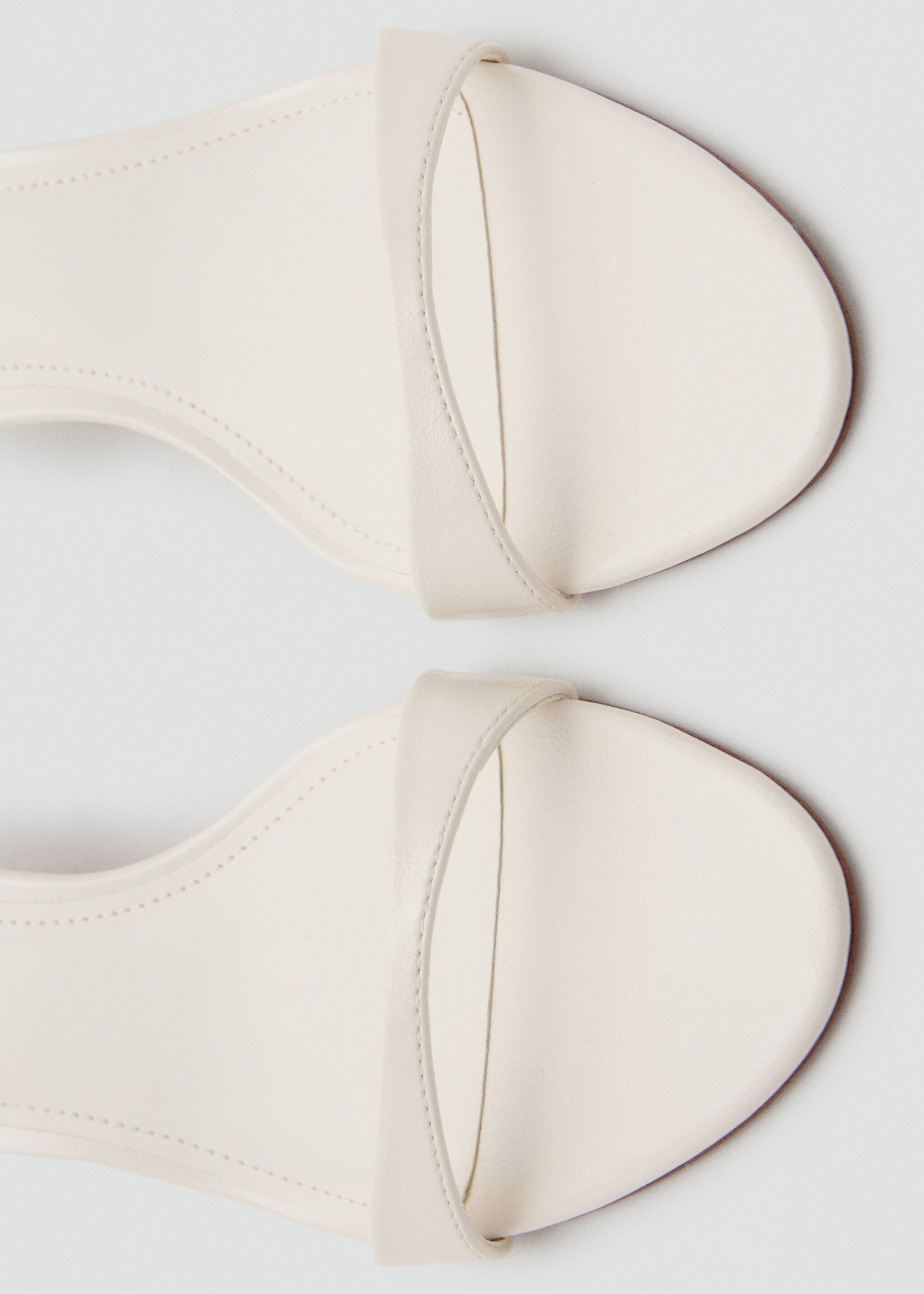 Босоножки с ремешком на каблуке kitten - Деталь изделия 2, Экрю. Ref: 17072544-00.