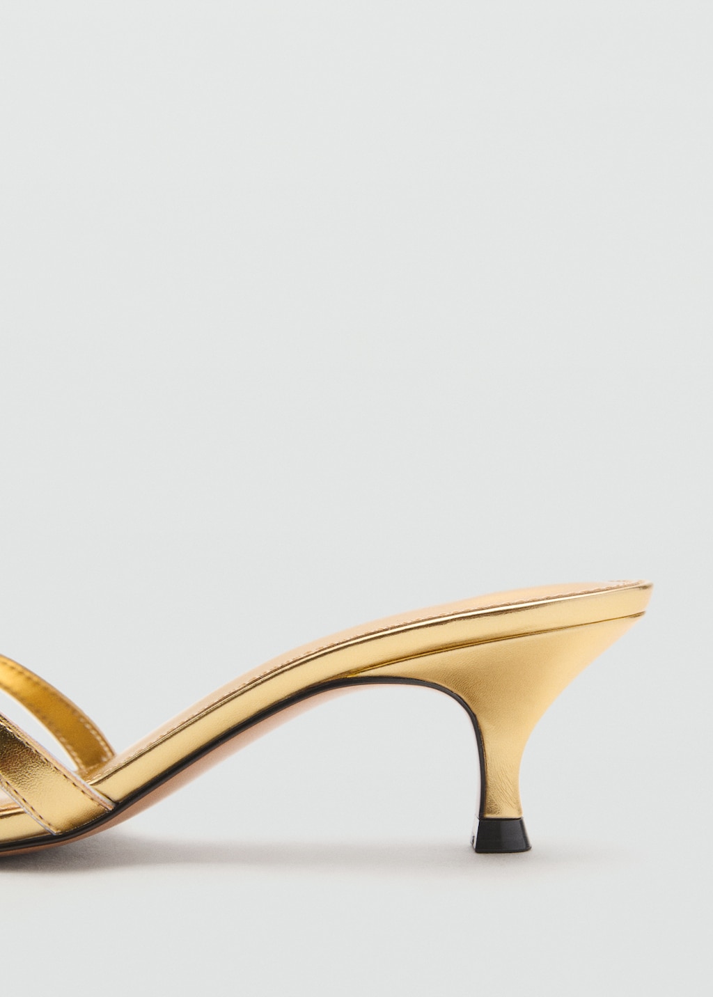 Kitten heel sandals with straps